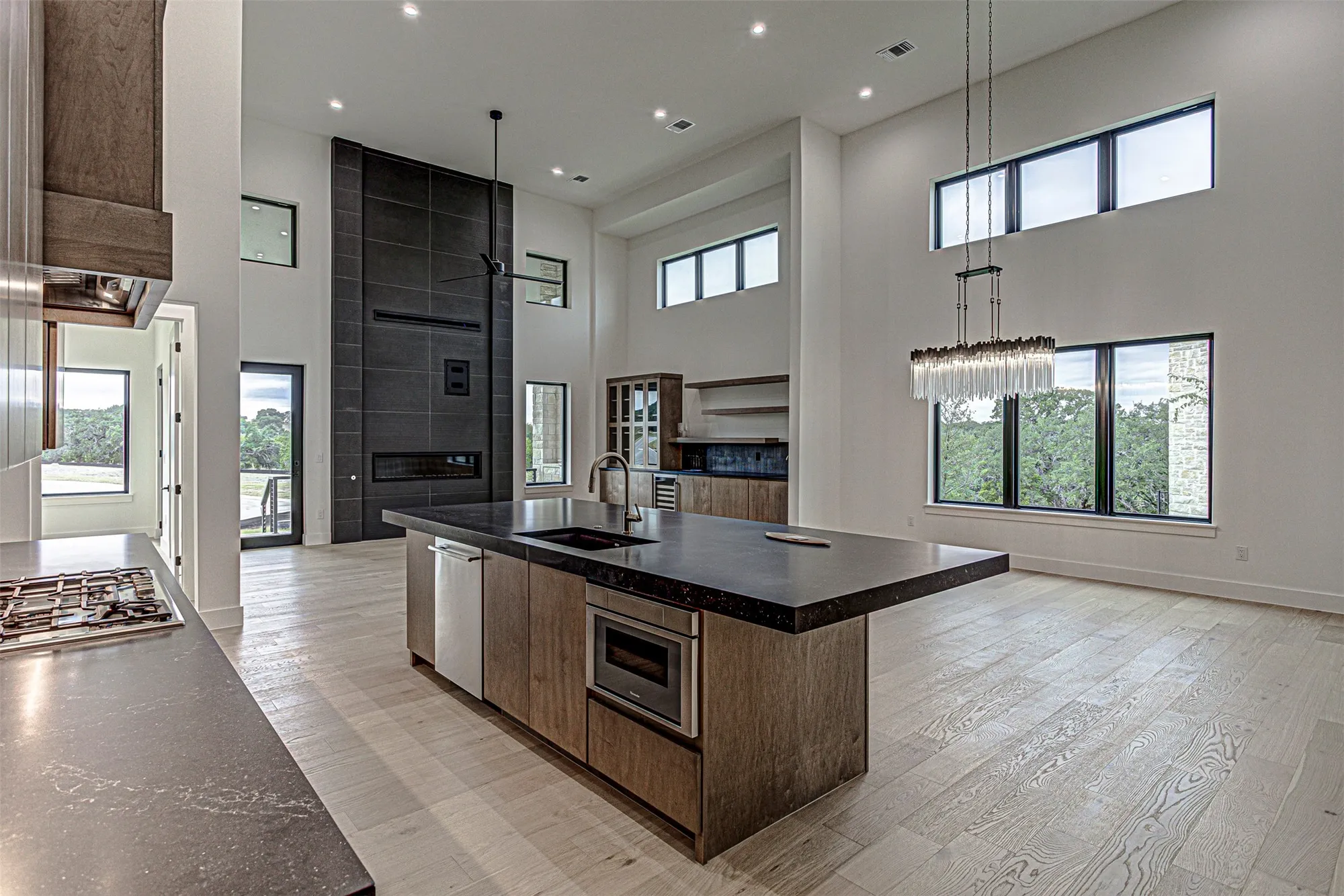 Property Slideshow image 11 of 37 | 101 manciano dr, Horseshoe Bay, TX, 78657