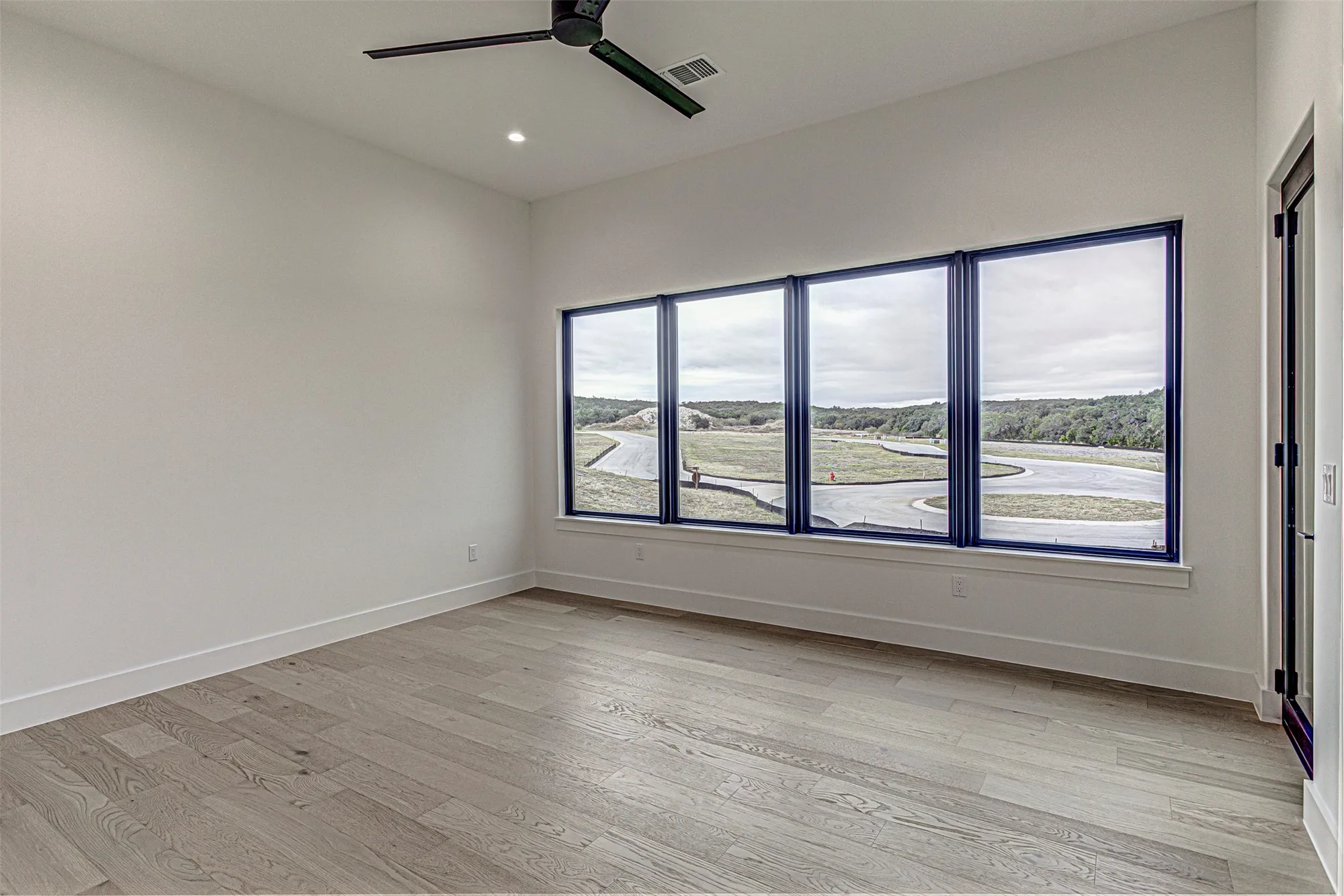 Property Slideshow image 24 of 37 | 101 manciano dr, Horseshoe Bay, TX, 78657