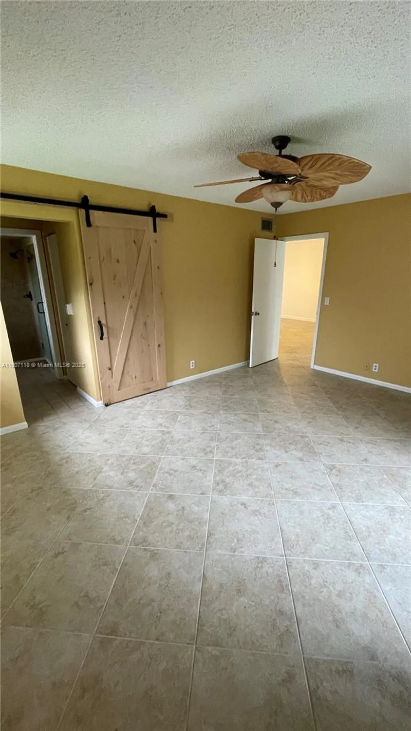 Property Slideshow image 14 of 23 | 110 lake meryl dr apt 216, West Palm Beach, FL, 33411