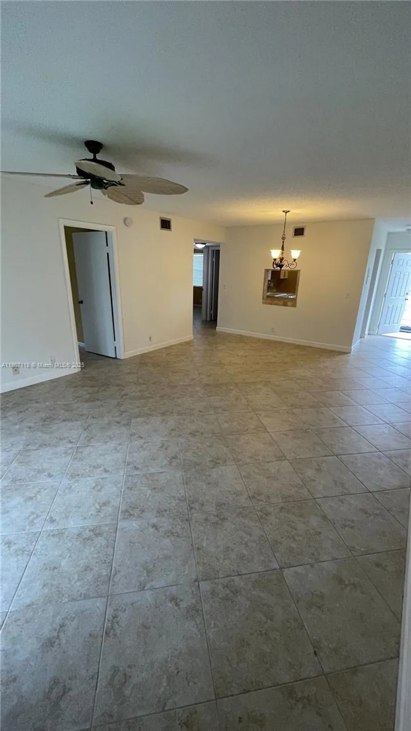 Property Slideshow image 11 of 23 | 110 lake meryl dr apt 216, West Palm Beach, FL, 33411