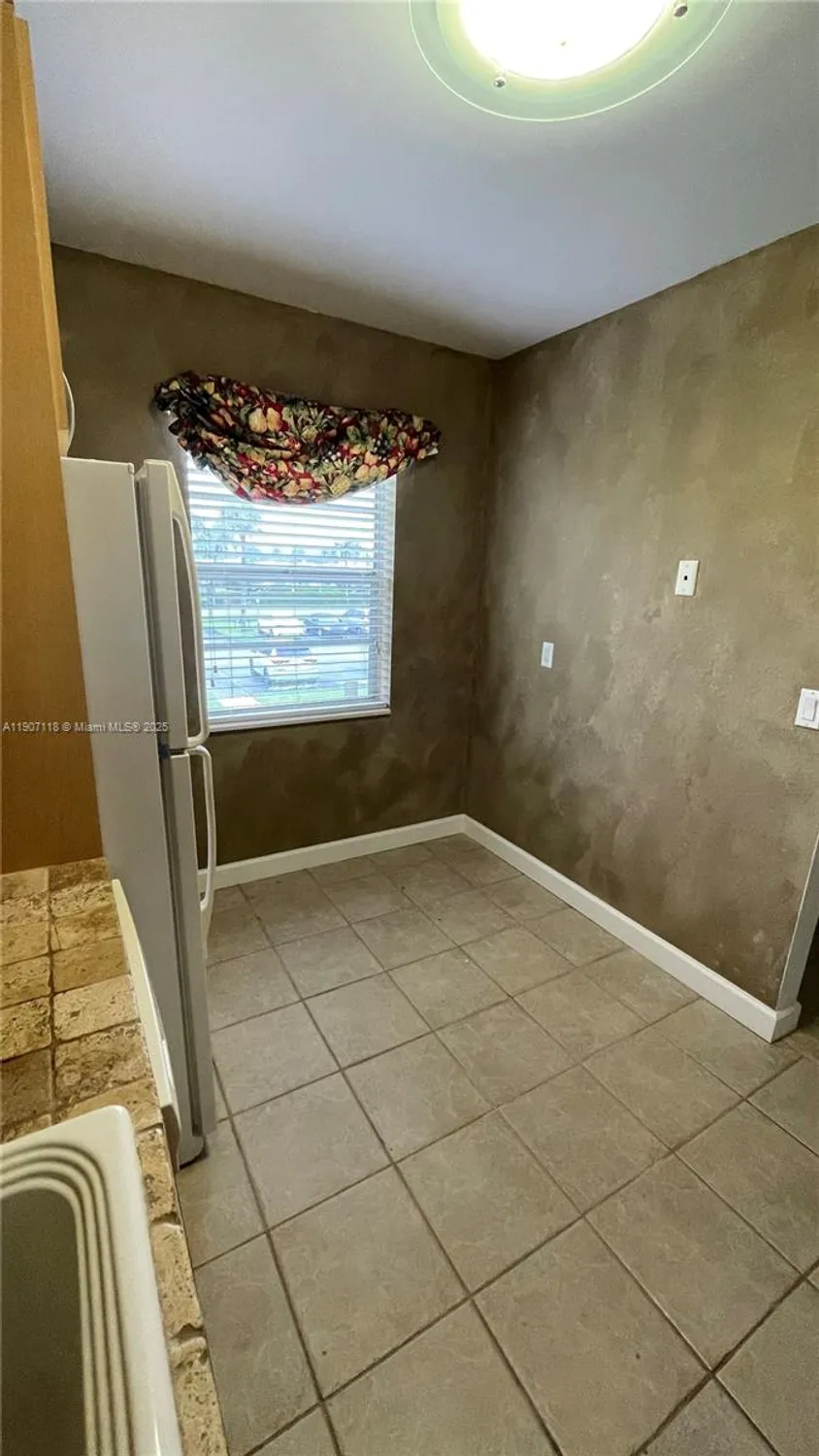 Property Slideshow image 6 of 23 | 110 lake meryl dr apt 216, West Palm Beach, FL, 33411