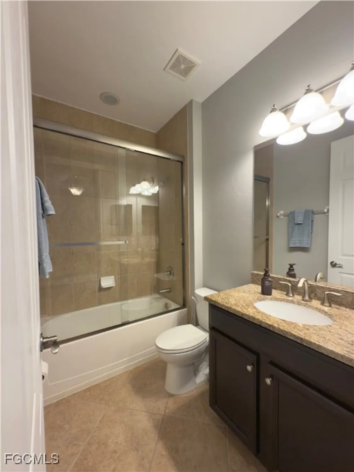 Property Slideshow image 21 of 43 | 3940 otter bend cir, Fort Myers, FL, 33905