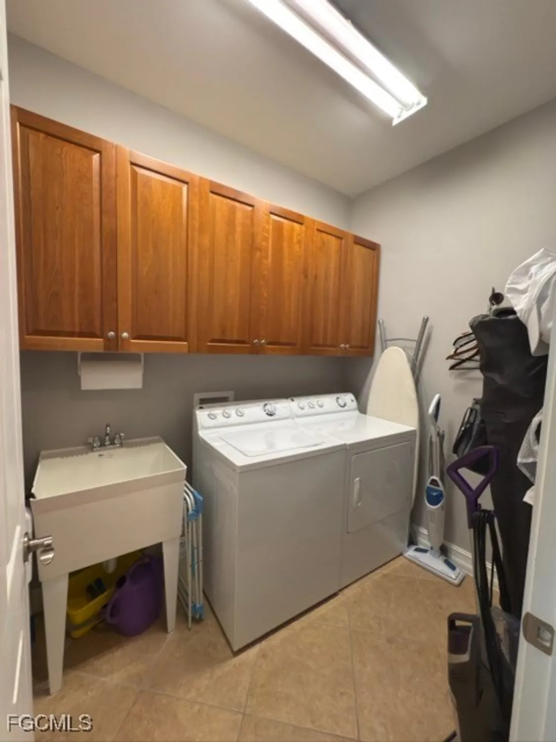 Property Slideshow image 42 of 43 | 3940 otter bend cir, Fort Myers, FL, 33905