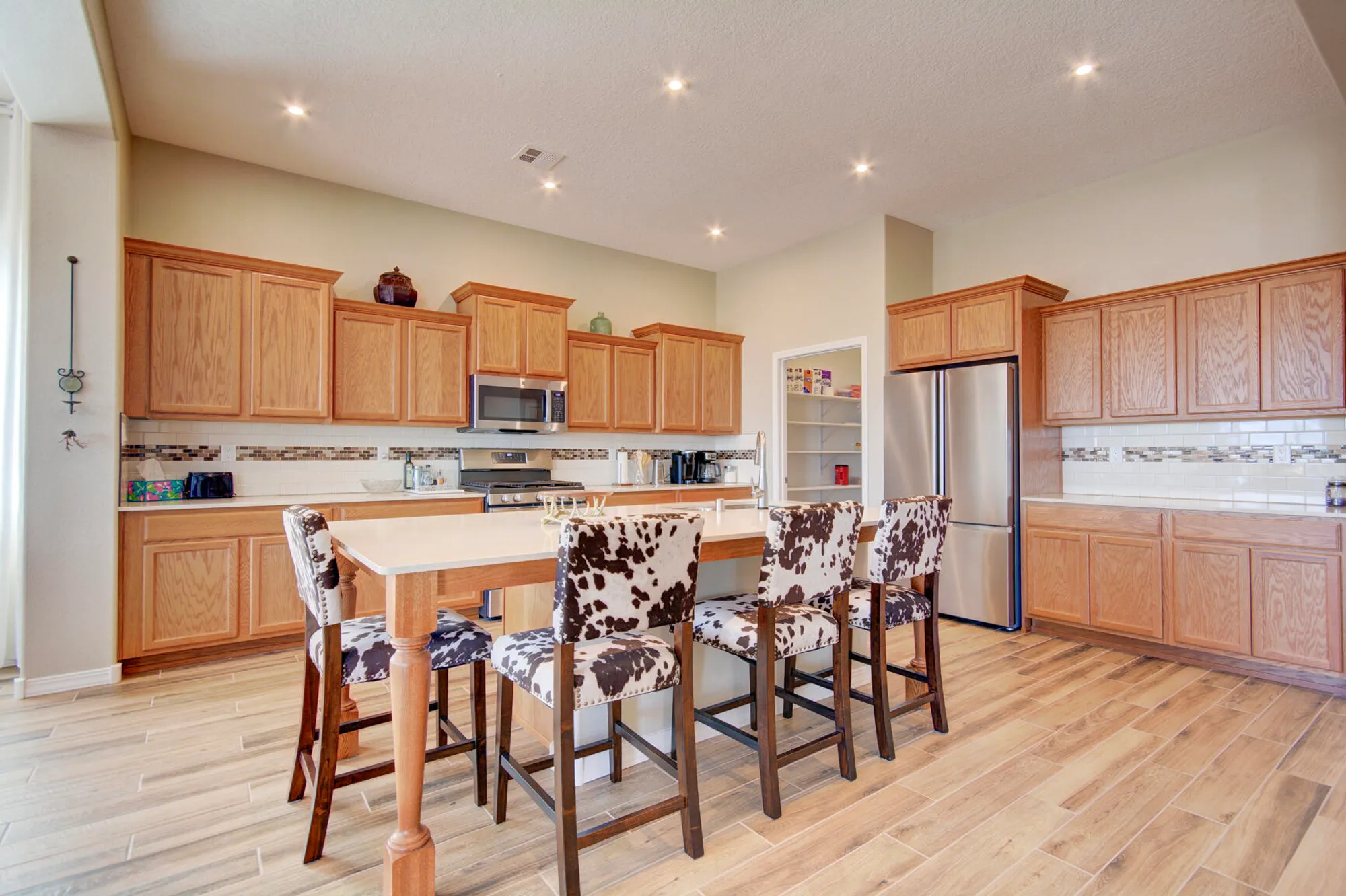 Property Slideshow image 11 of 38 | 460 rio chama cir sw, Los Lunas, NM, 87031