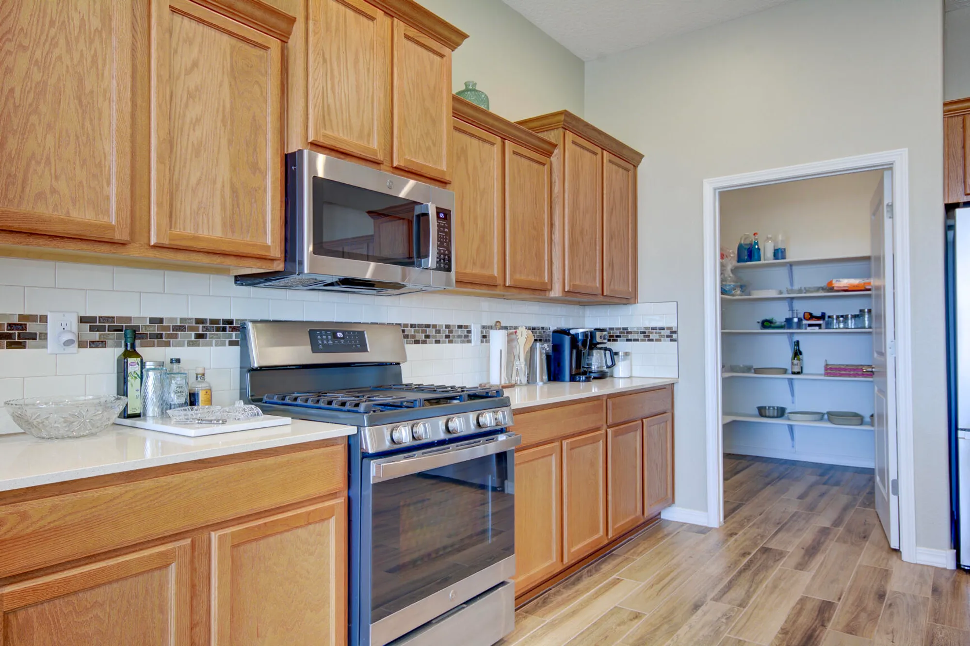 Property Slideshow image 12 of 38 | 460 rio chama cir sw, Los Lunas, NM, 87031