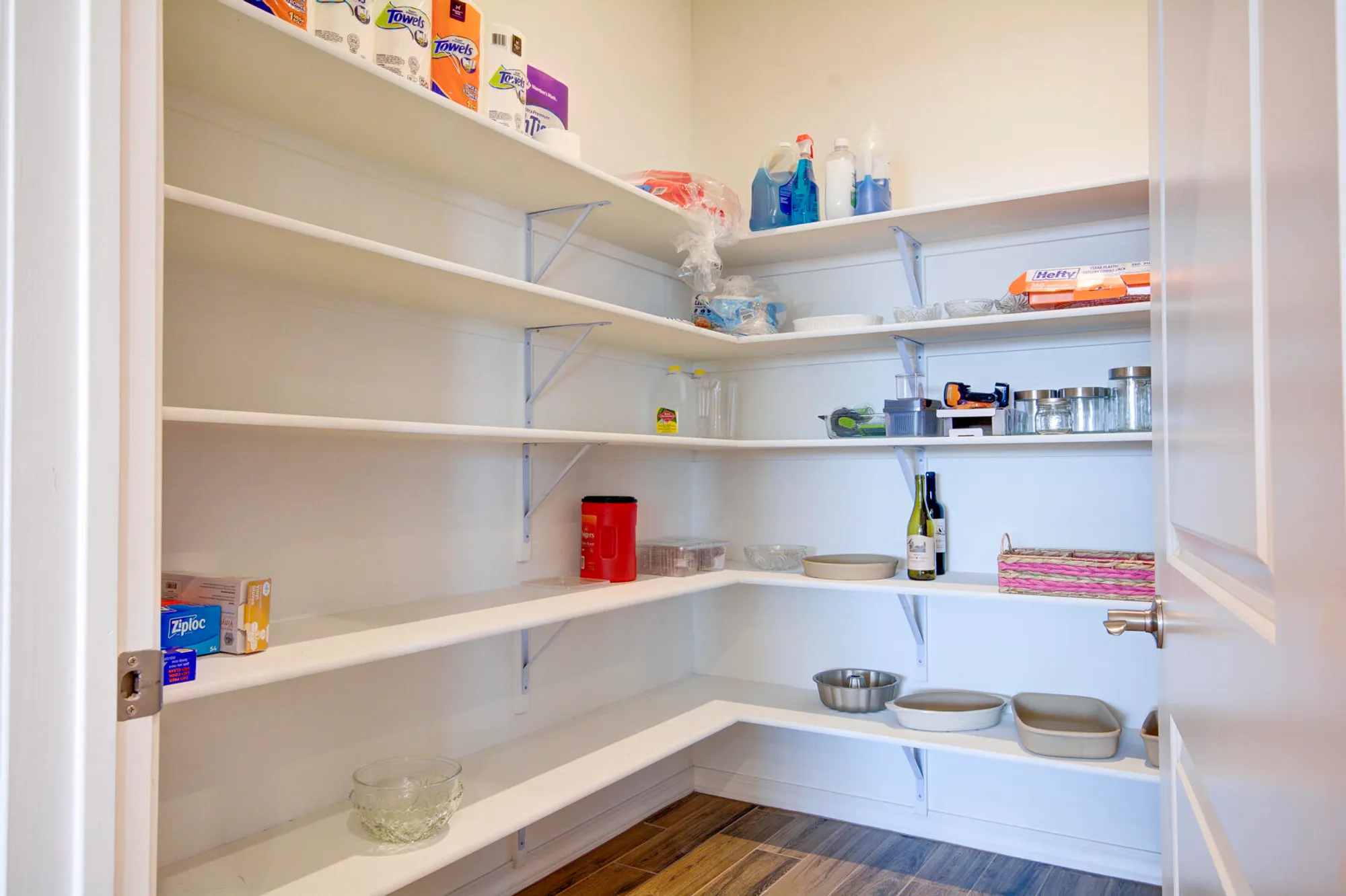 Property Slideshow image 13 of 38 | 460 rio chama cir sw, Los Lunas, NM, 87031