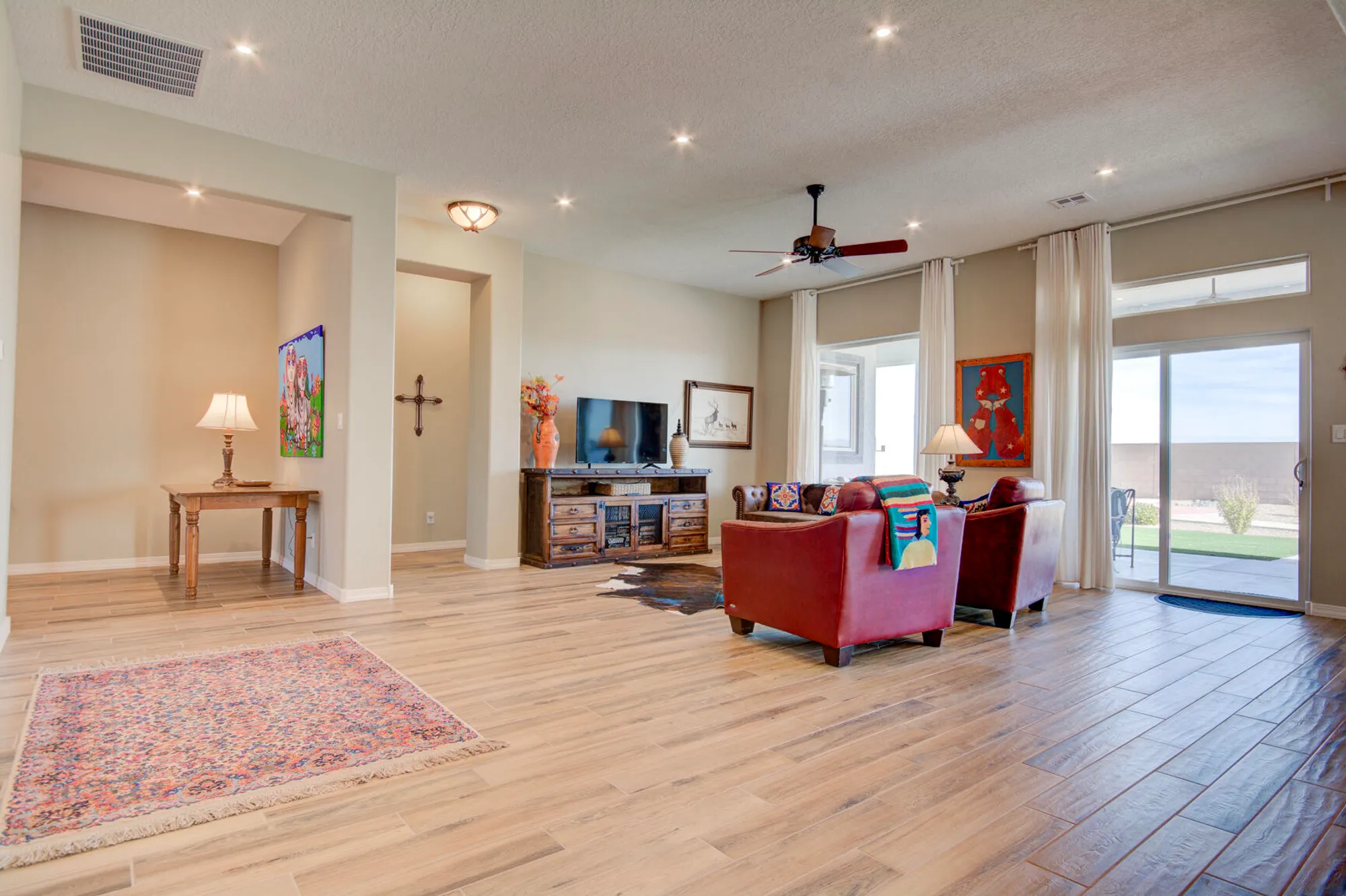 Property Slideshow image 26 of 38 | 460 rio chama cir sw, Los Lunas, NM, 87031