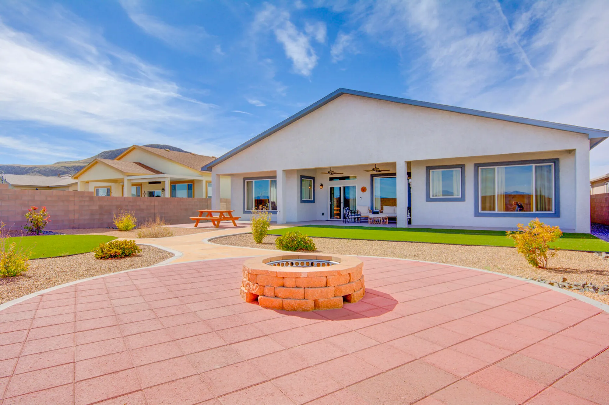 Property Slideshow image 23 of 38 | 460 rio chama cir sw, Los Lunas, NM, 87031