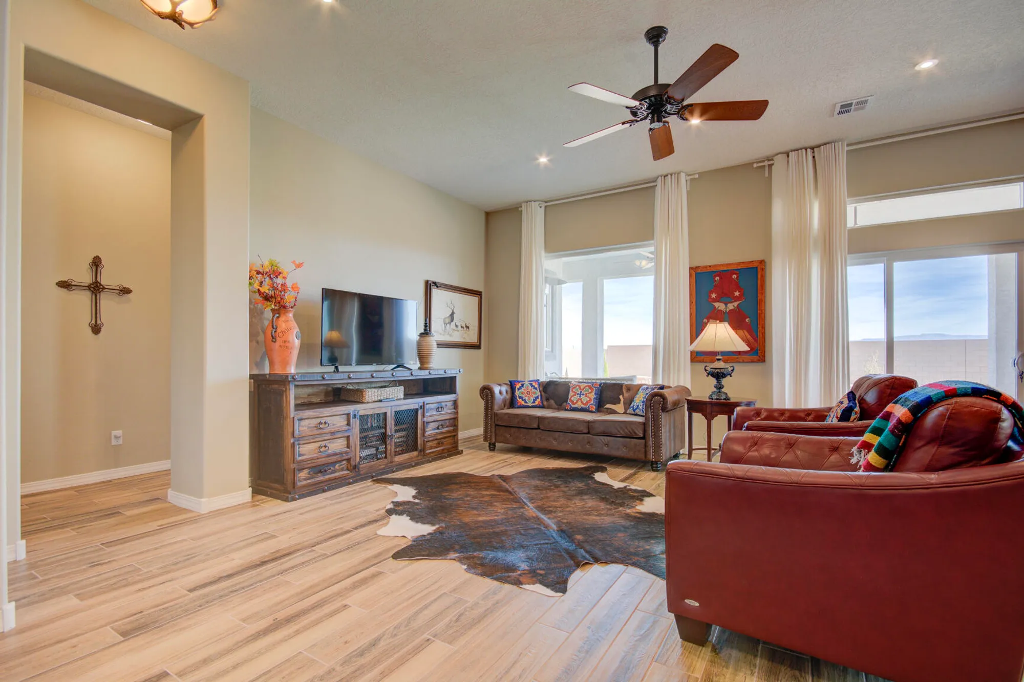 Property Slideshow image 8 of 38 | 460 rio chama cir sw, Los Lunas, NM, 87031