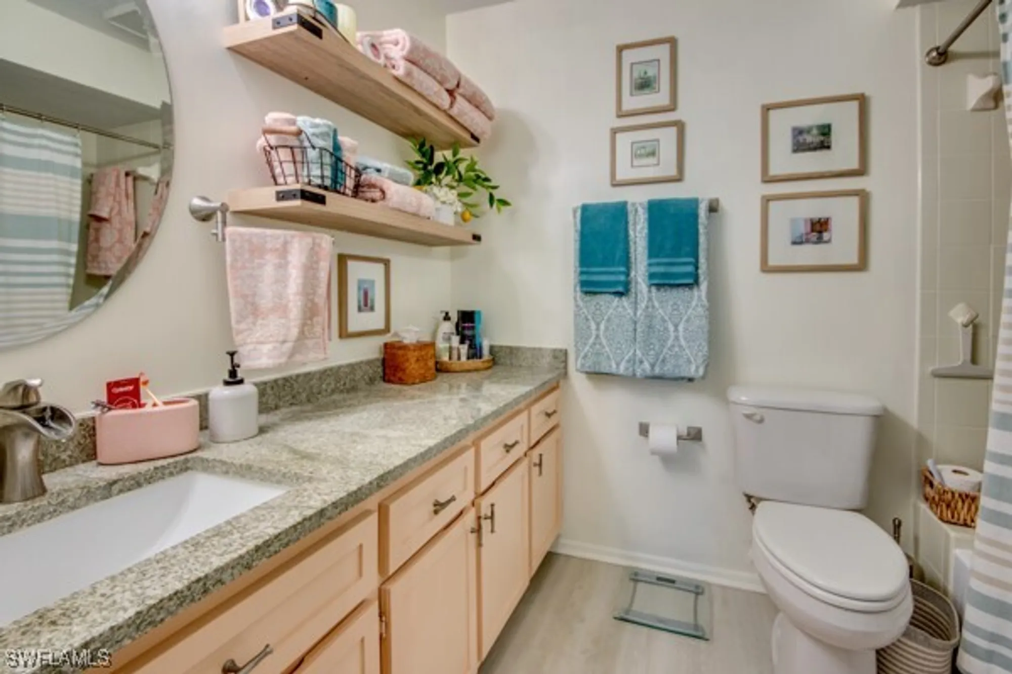 Property Slideshow image 17 of 46 | 11110 caravel cir apt 205, Fort Myers, FL, 33908