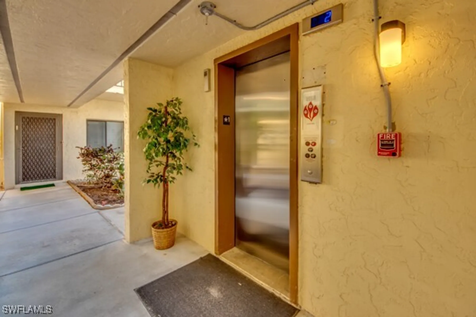 Property Slideshow image 21 of 46 | 11110 caravel cir apt 205, Fort Myers, FL, 33908