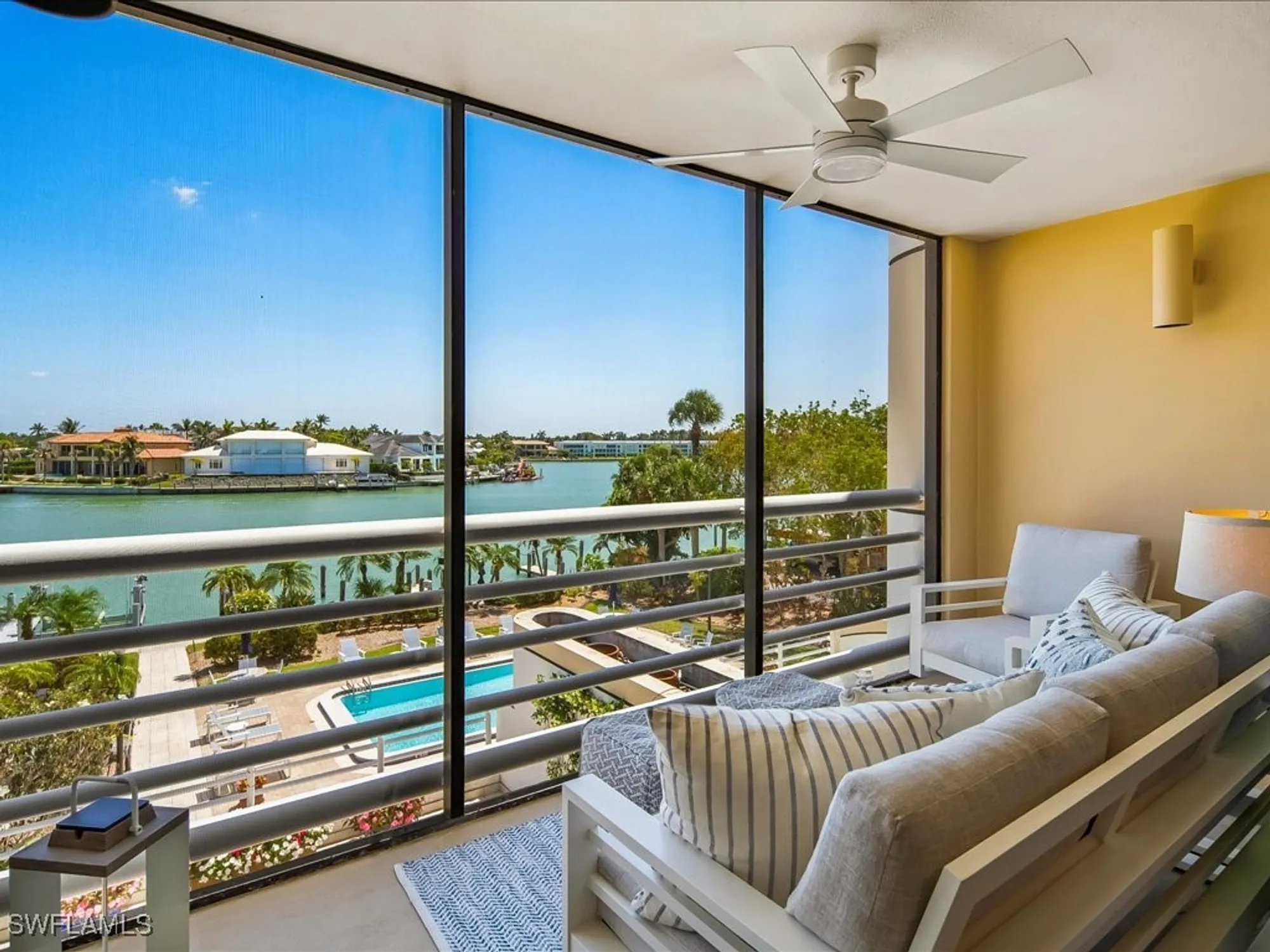 Property Slideshow image 14 of 42 | 3100 gulf shore blvd n apt 201, Naples, FL, 34103