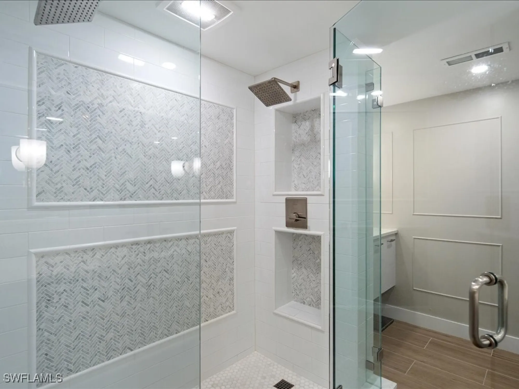 Property Slideshow image 25 of 42 | 3100 gulf shore blvd n apt 201, Naples, FL, 34103