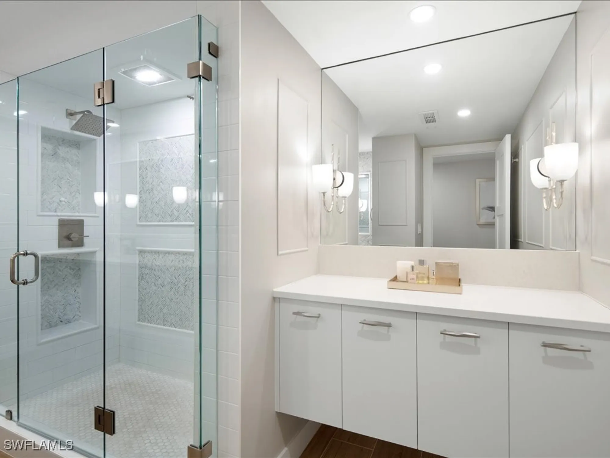 Property Slideshow image 29 of 42 | 3100 gulf shore blvd n apt 201, Naples, FL, 34103