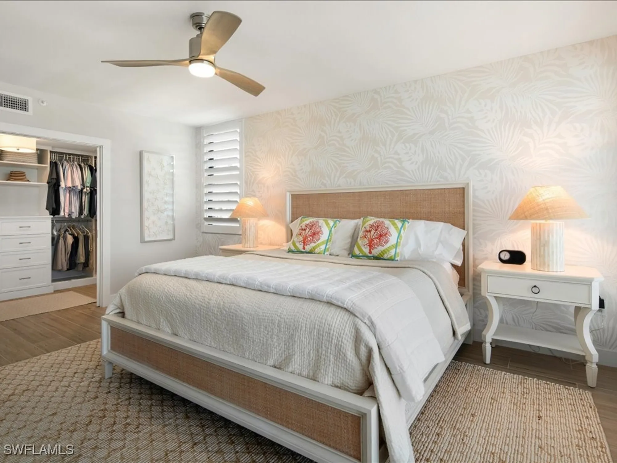 Property Slideshow image 22 of 42 | 3100 gulf shore blvd n apt 201, Naples, FL, 34103