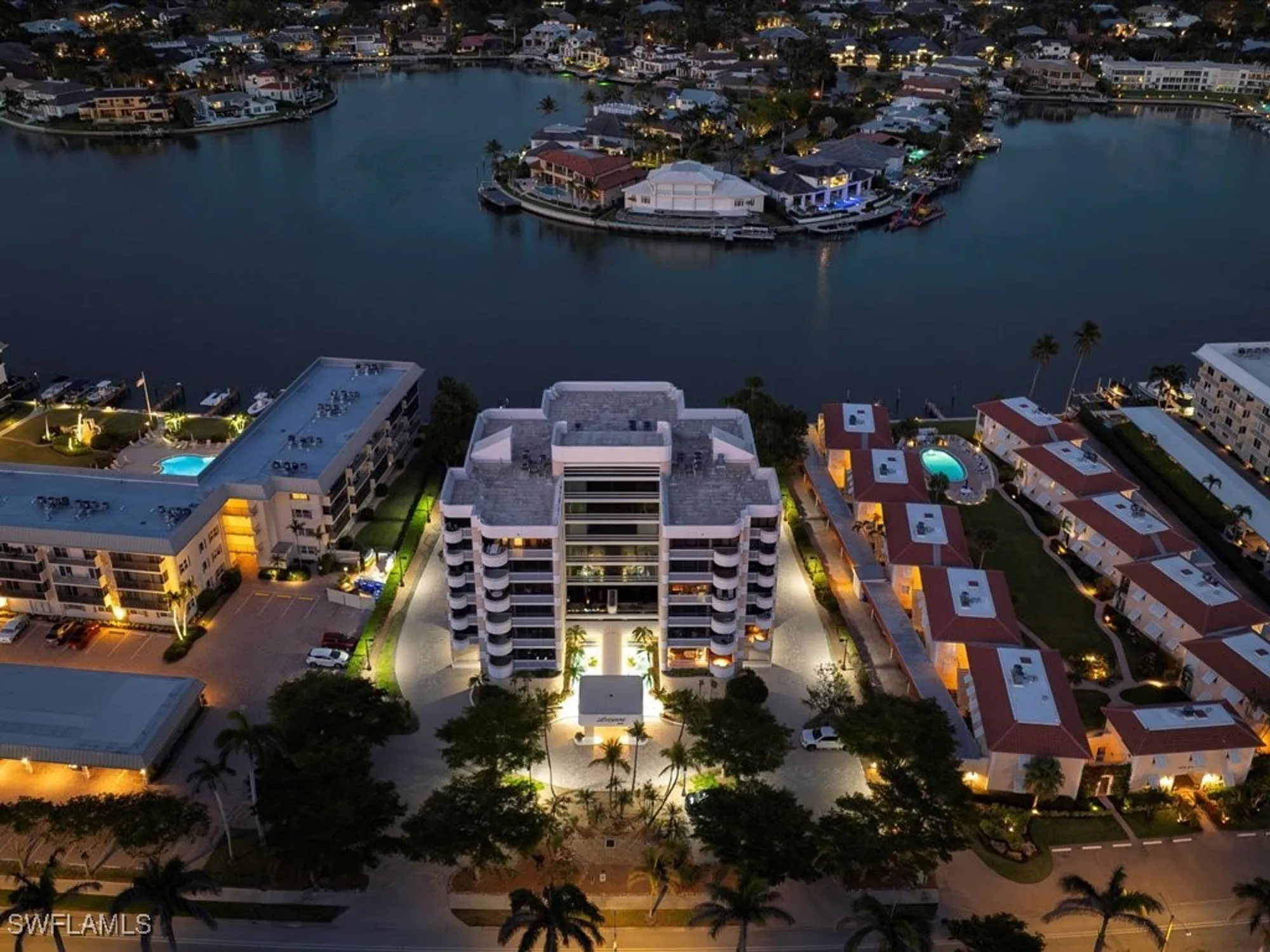 Property Slideshow image 34 of 42 | 3100 gulf shore blvd n apt 201, Naples, FL, 34103