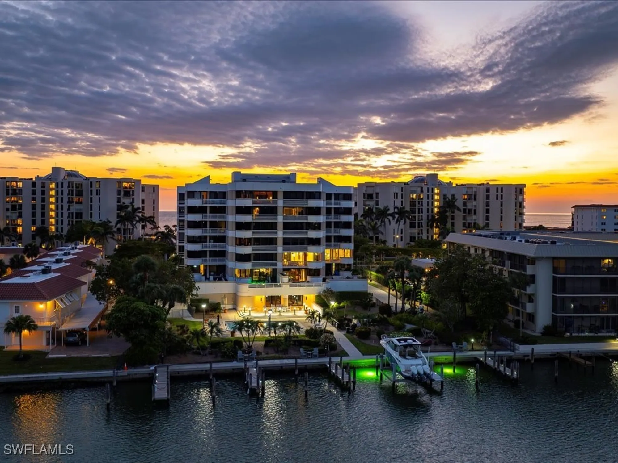 Property Slideshow image 36 of 42 | 3100 gulf shore blvd n apt 201, Naples, FL, 34103