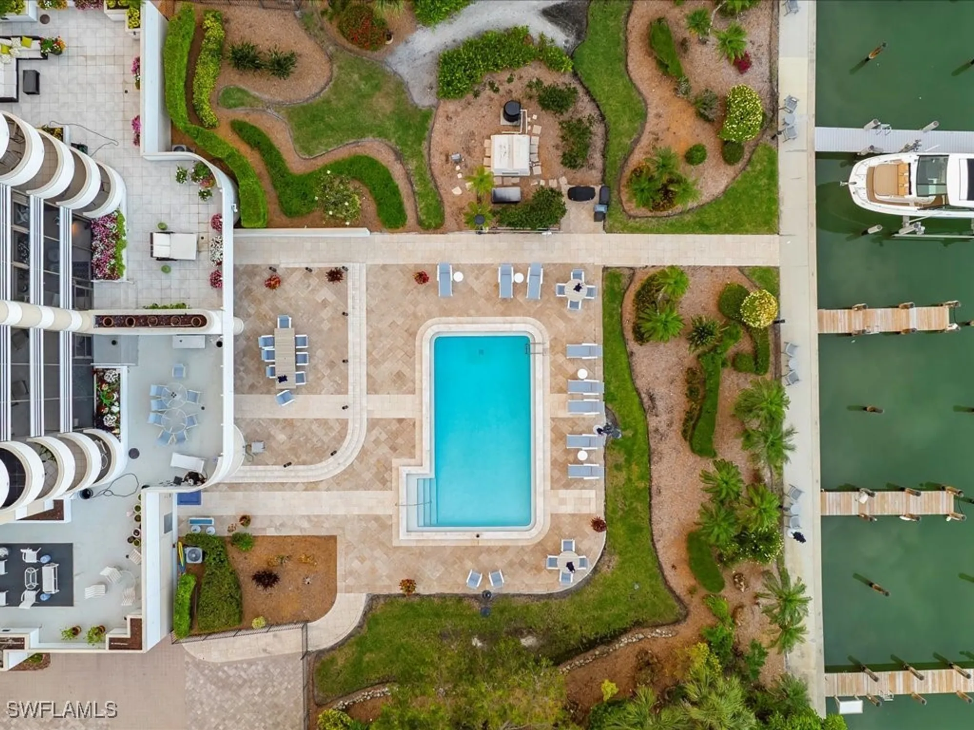 Property Slideshow image 3 of 42 | 3100 gulf shore blvd n apt 201, Naples, FL, 34103