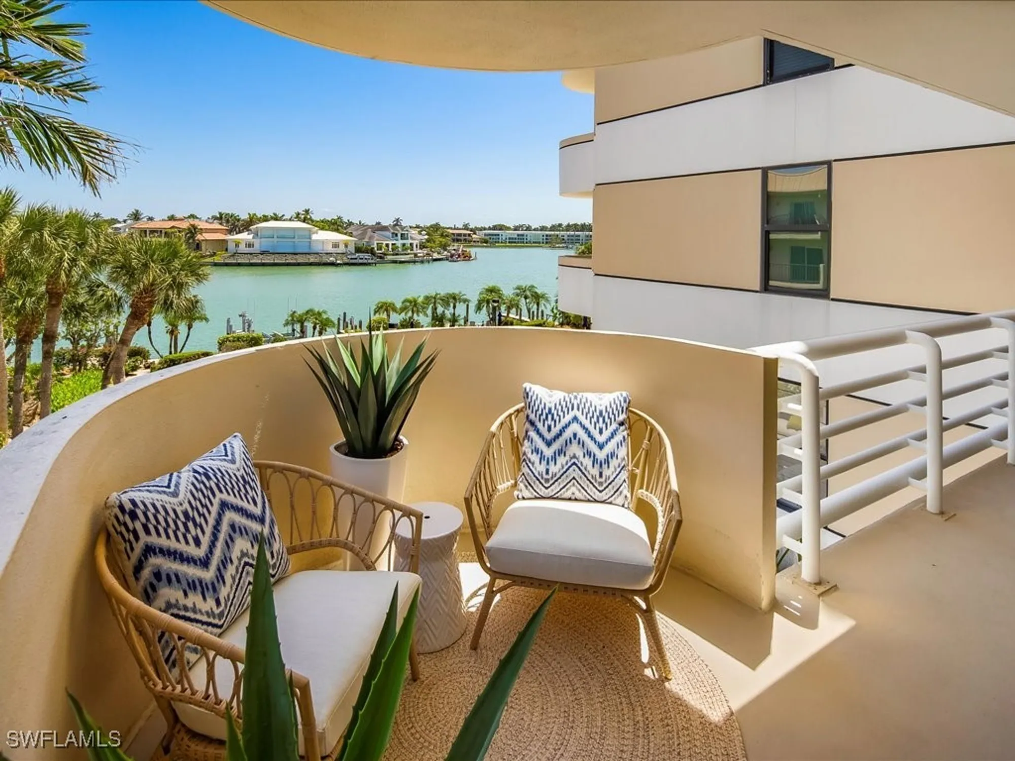 Property Slideshow image 31 of 42 | 3100 gulf shore blvd n apt 201, Naples, FL, 34103