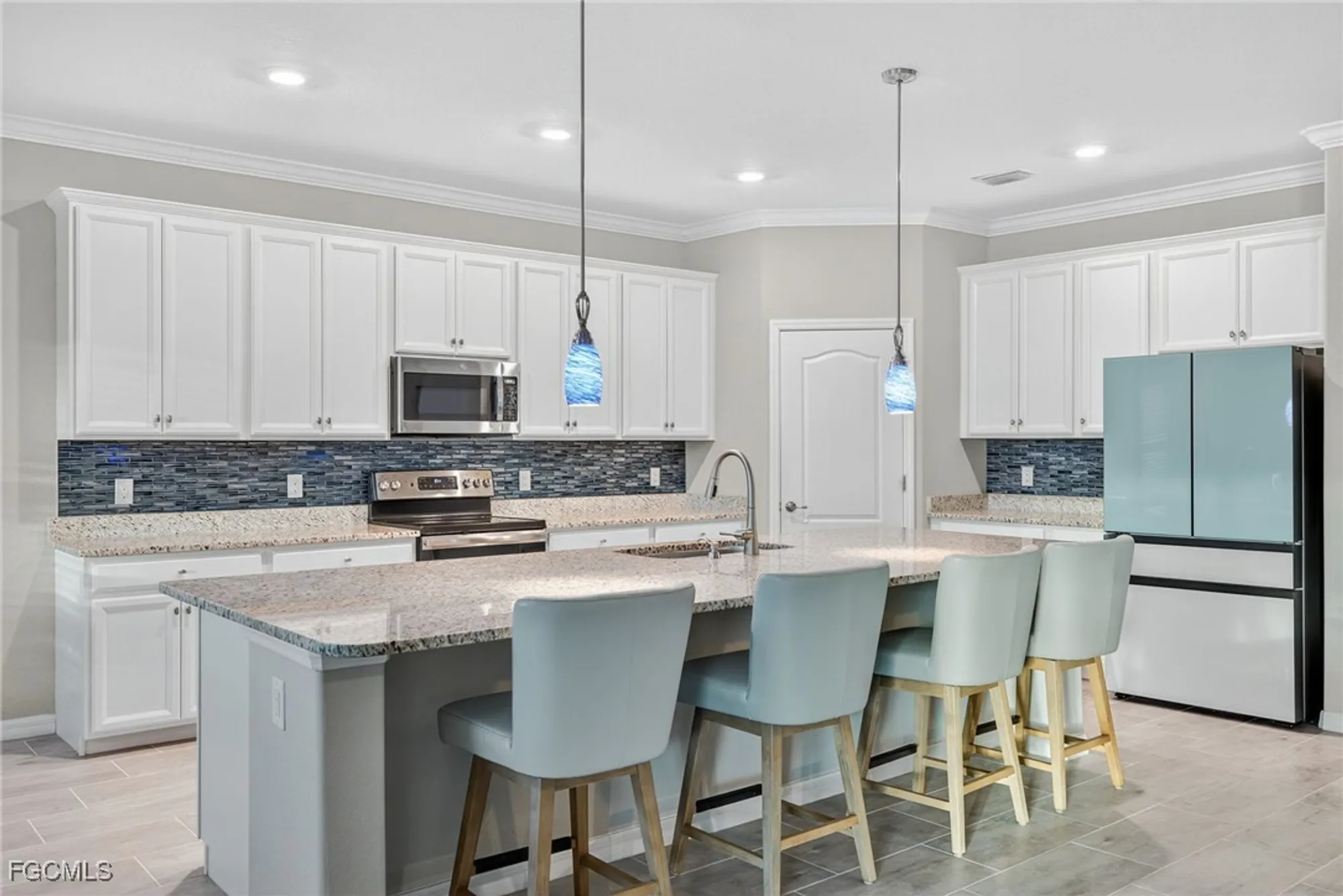 Property Slideshow image 9 of 45 | 11938 bay oak dr, Fort Myers, FL, 33913