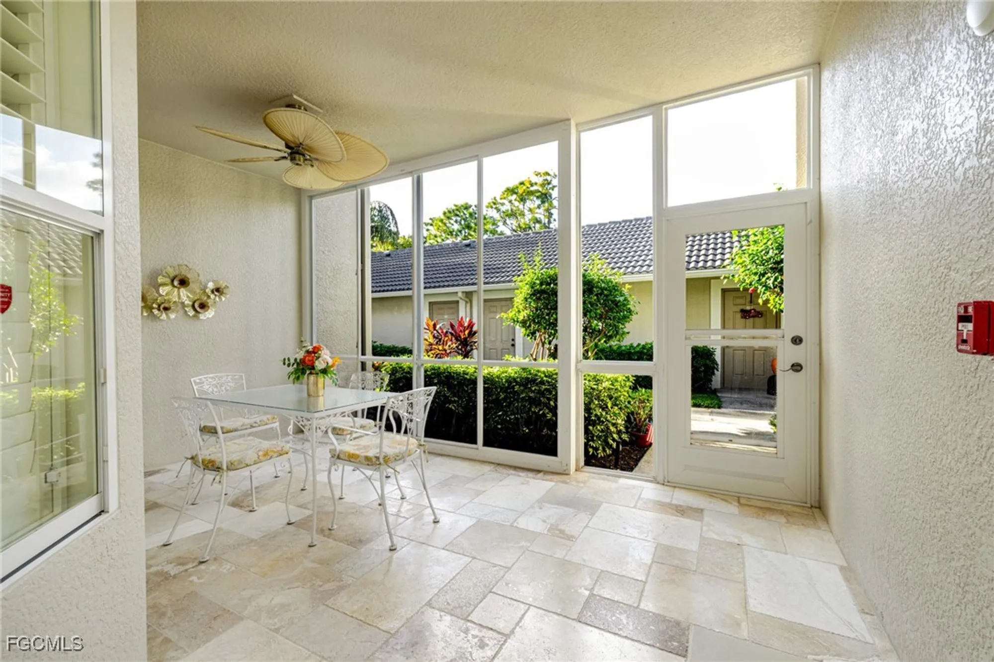 Property Slideshow image 12 of 50 | 10381 mcarthur palm ln apt 2711, Fort Myers, FL, 33966