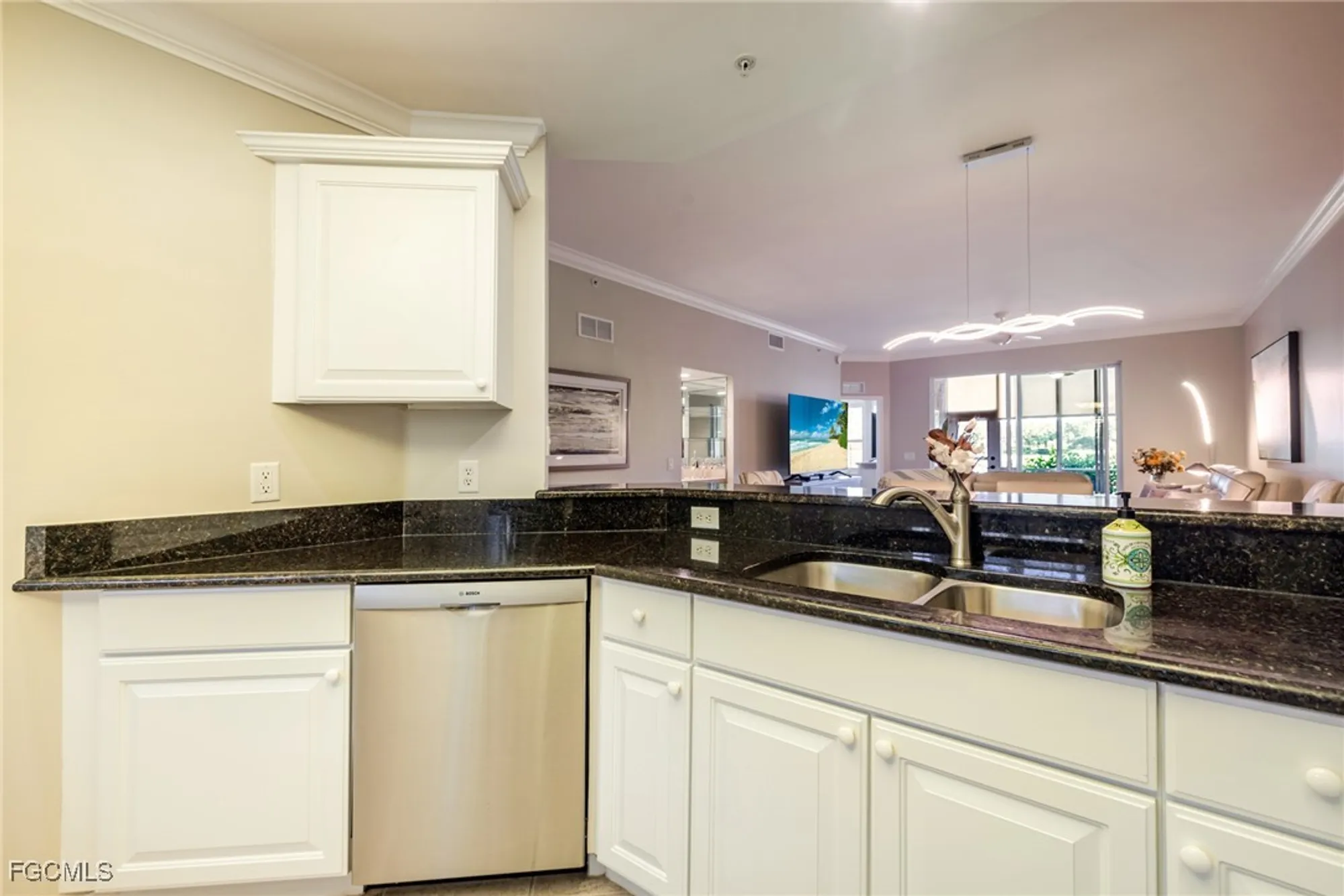 Property Slideshow image 44 of 50 | 10381 mcarthur palm ln apt 2711, Fort Myers, FL, 33966