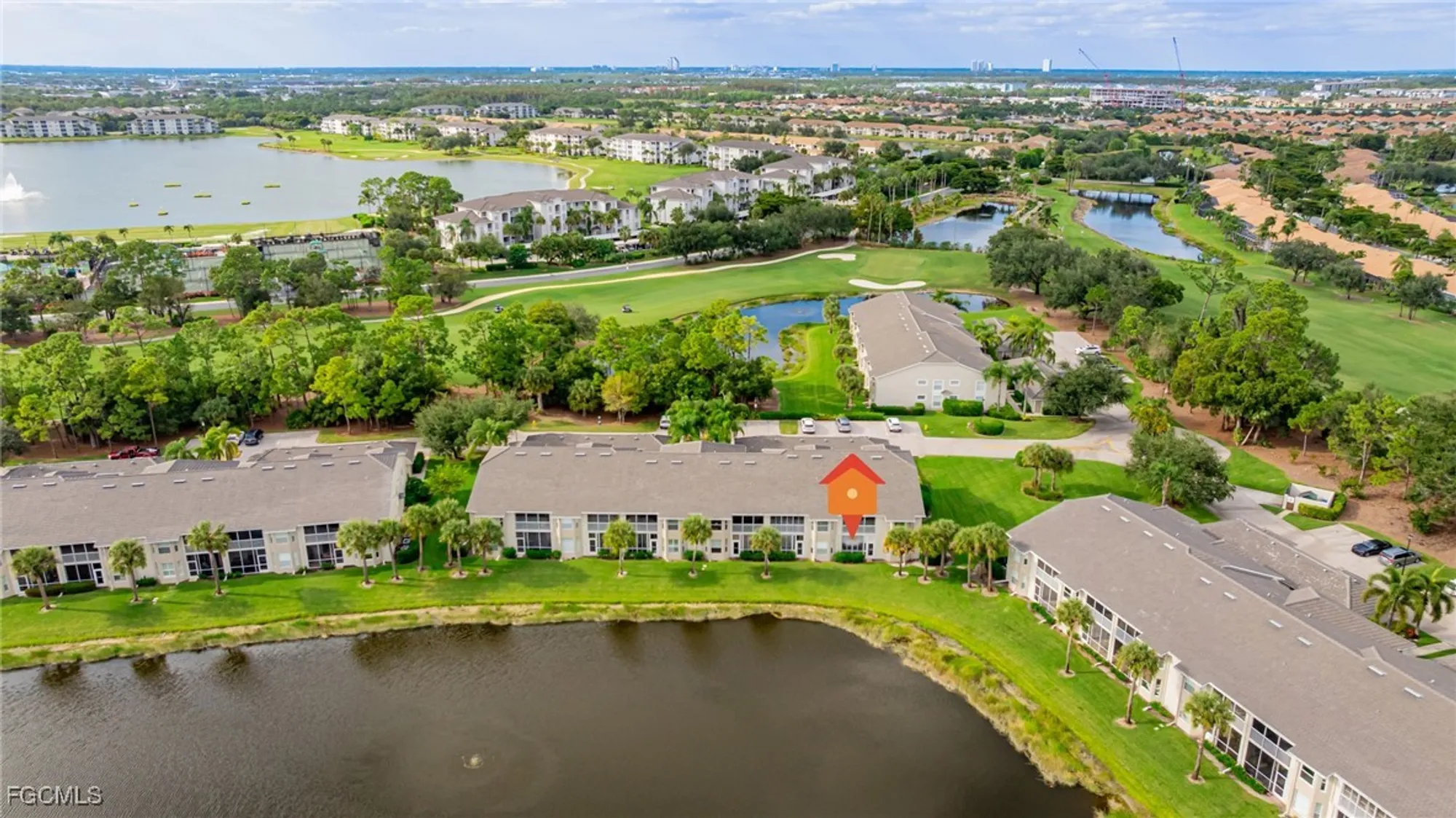 Property Slideshow image 4 of 50 | 10381 mcarthur palm ln apt 2711, Fort Myers, FL, 33966