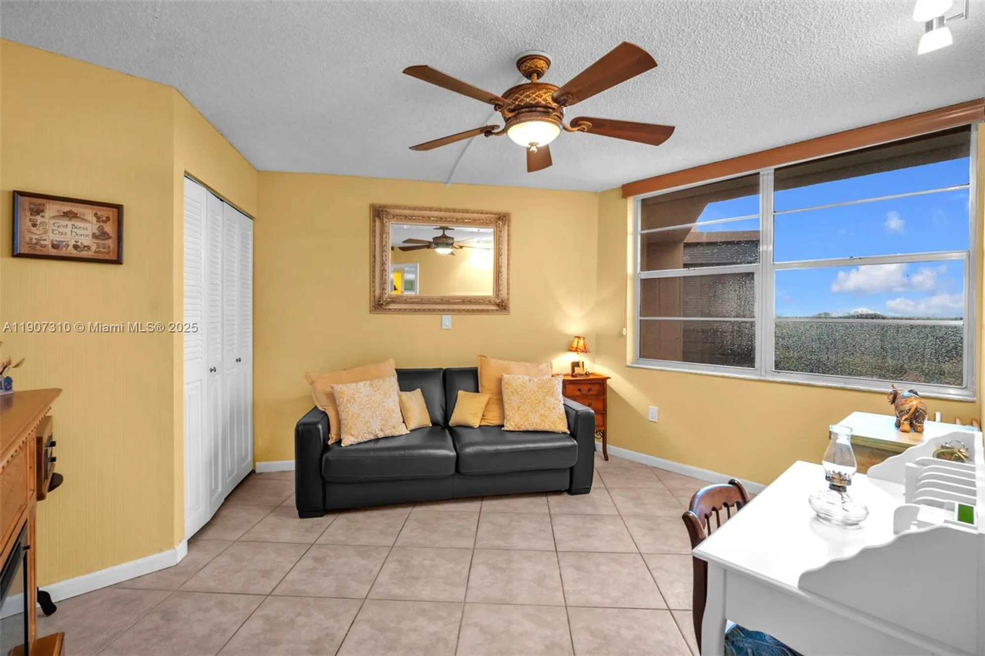 Property Slideshow image 10 of 18 | 900 saint charles pl ph 9, Pembroke Pines, FL, 33026