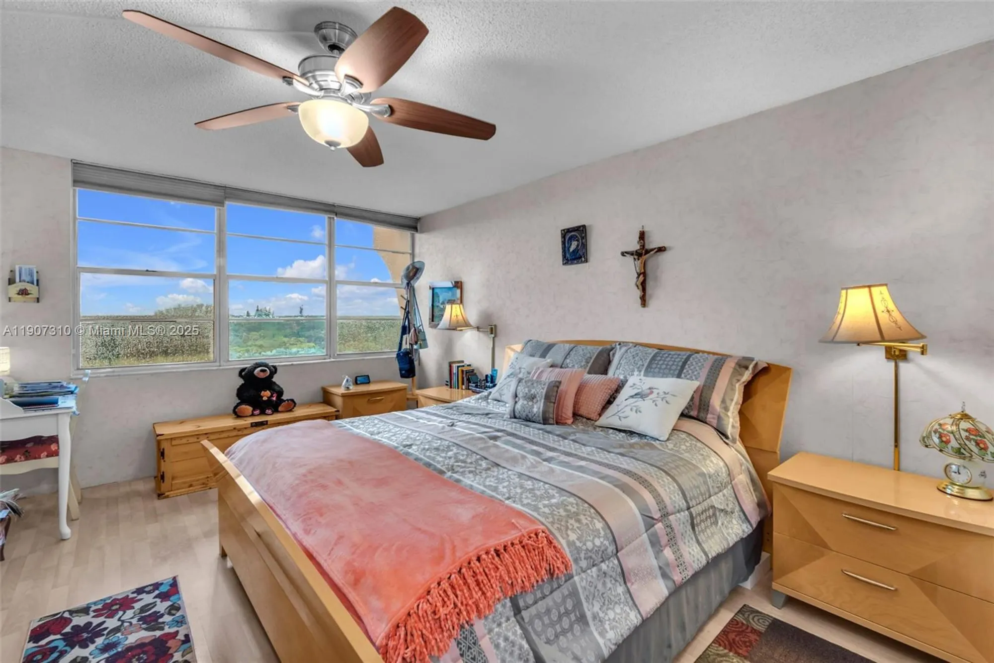 Property Slideshow image 12 of 18 | 900 saint charles pl ph 9, Pembroke Pines, FL, 33026