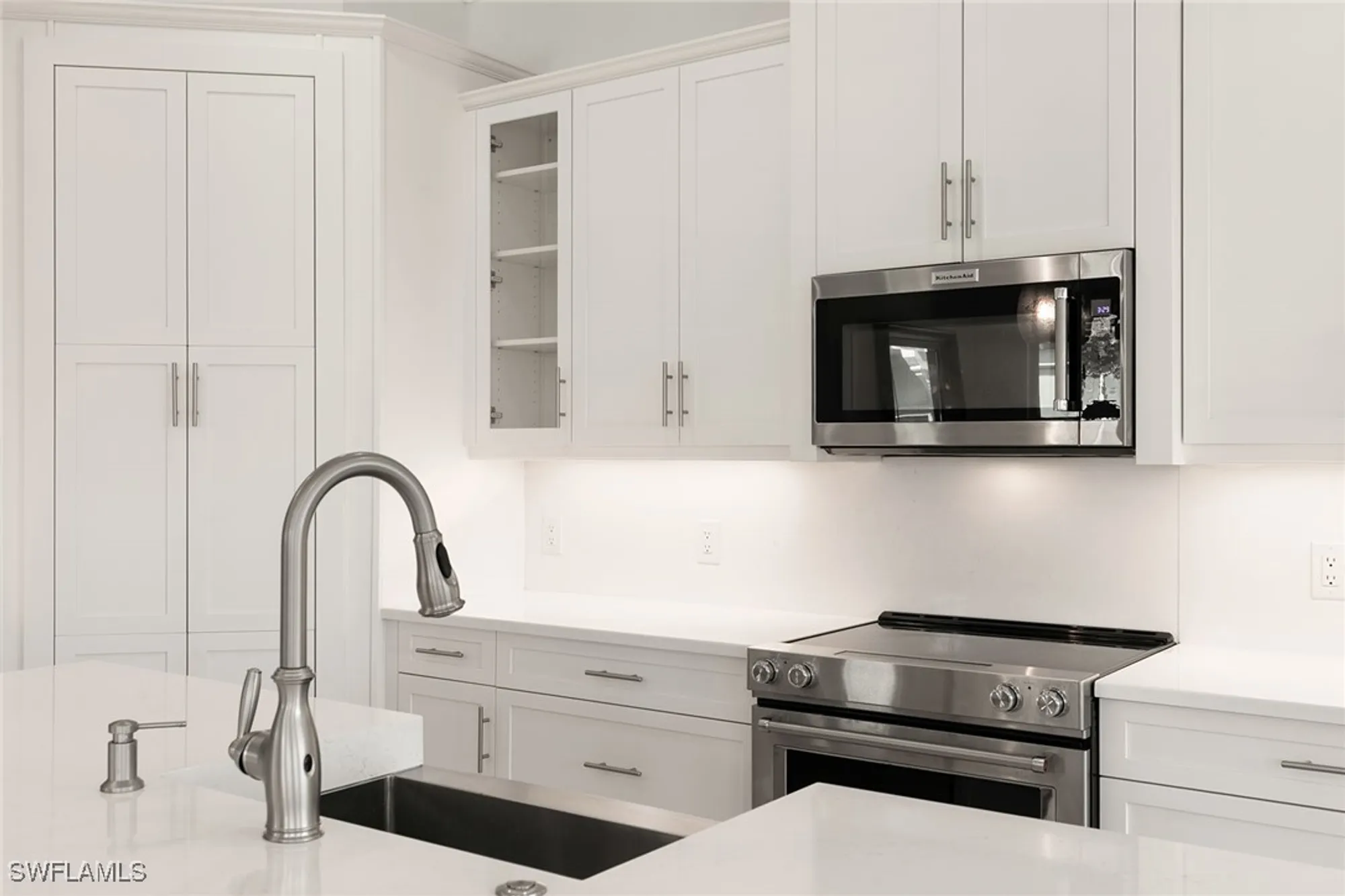 Property Slideshow image 16 of 46 | 6585 dominica dr unit 201, Naples, FL, 34113