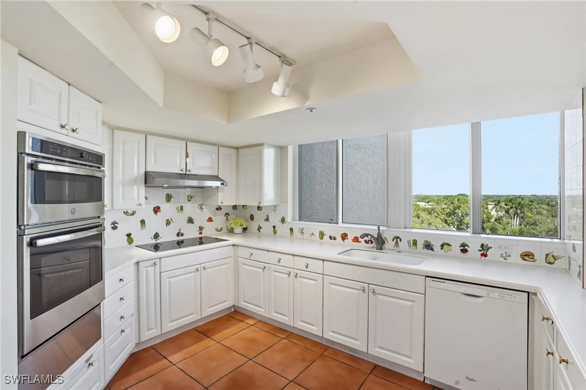 Property Slideshow image 15 of 45 | 6849 grenadier blvd 701, Naples, FL, 34108