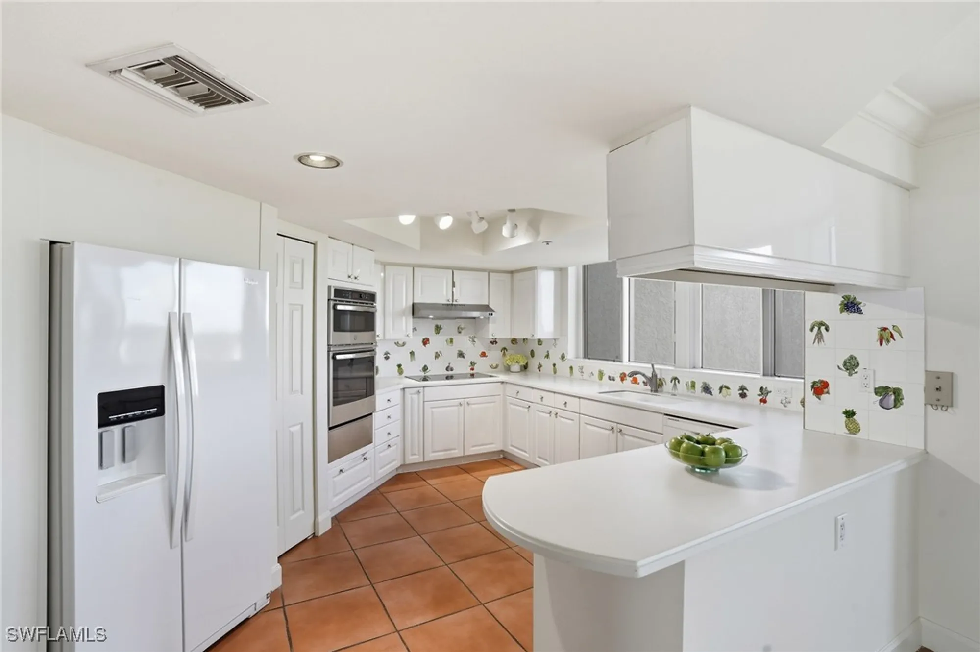 Property Slideshow image 12 of 45 | 6849 grenadier blvd 701, Naples, FL, 34108