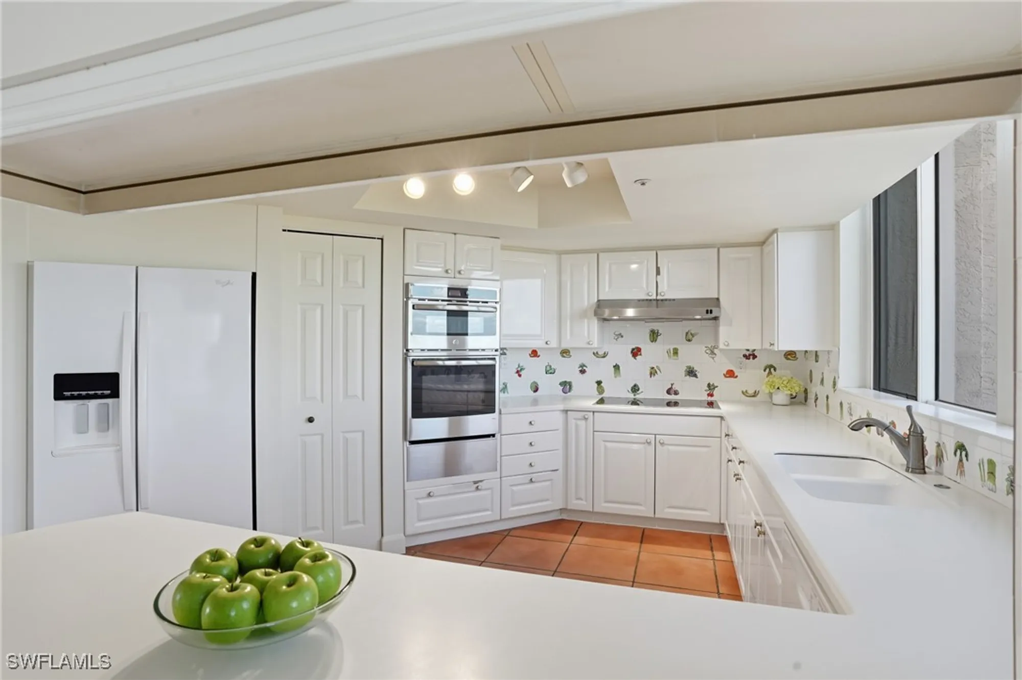 Property Slideshow image 13 of 45 | 6849 grenadier blvd 701, Naples, FL, 34108