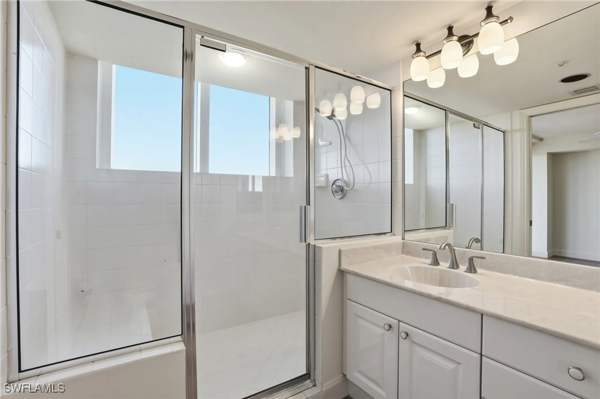 Property Slideshow image 26 of 45 | 6849 grenadier blvd 701, Naples, FL, 34108