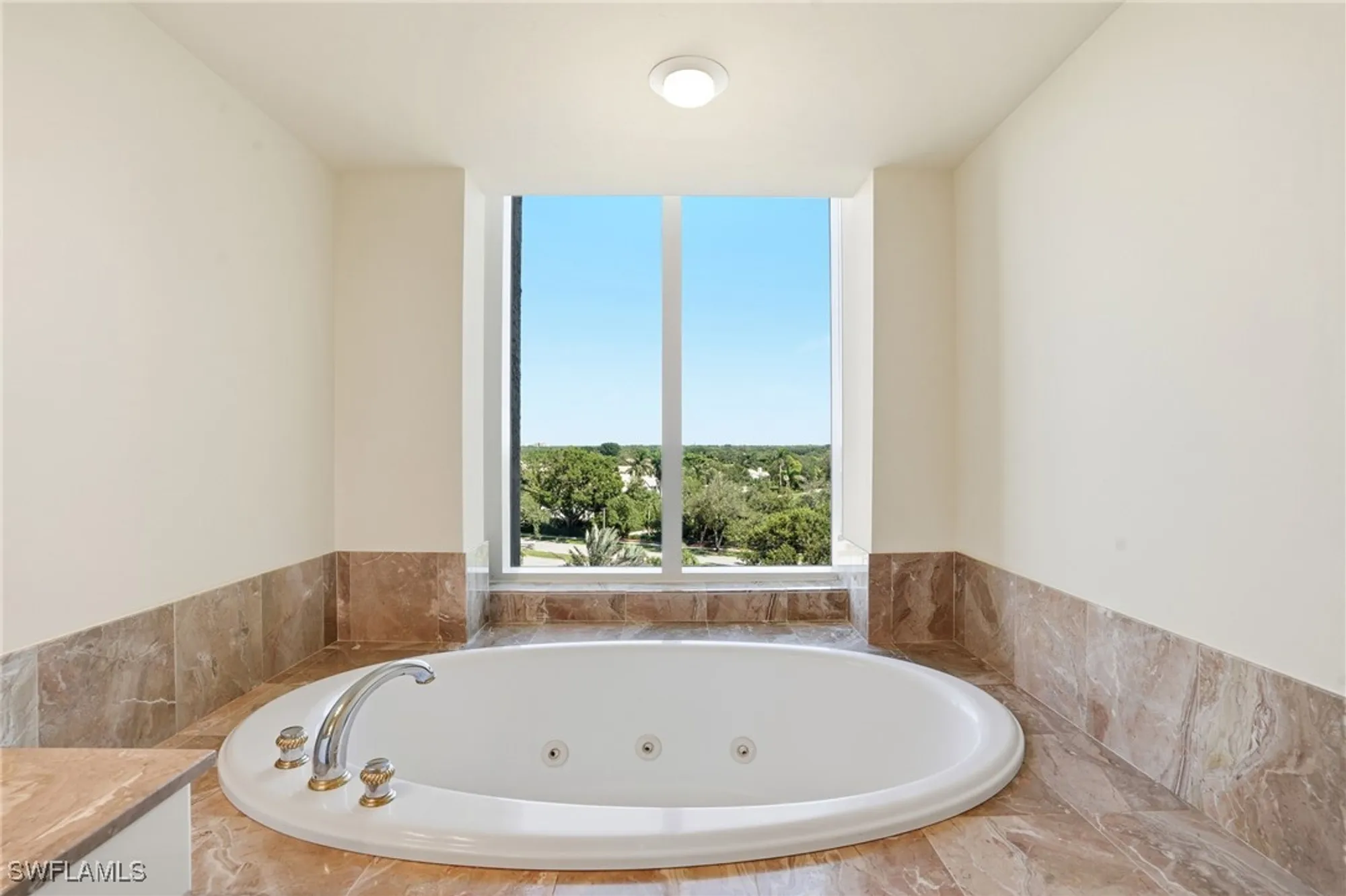 Property Slideshow image 21 of 45 | 6849 grenadier blvd 701, Naples, FL, 34108