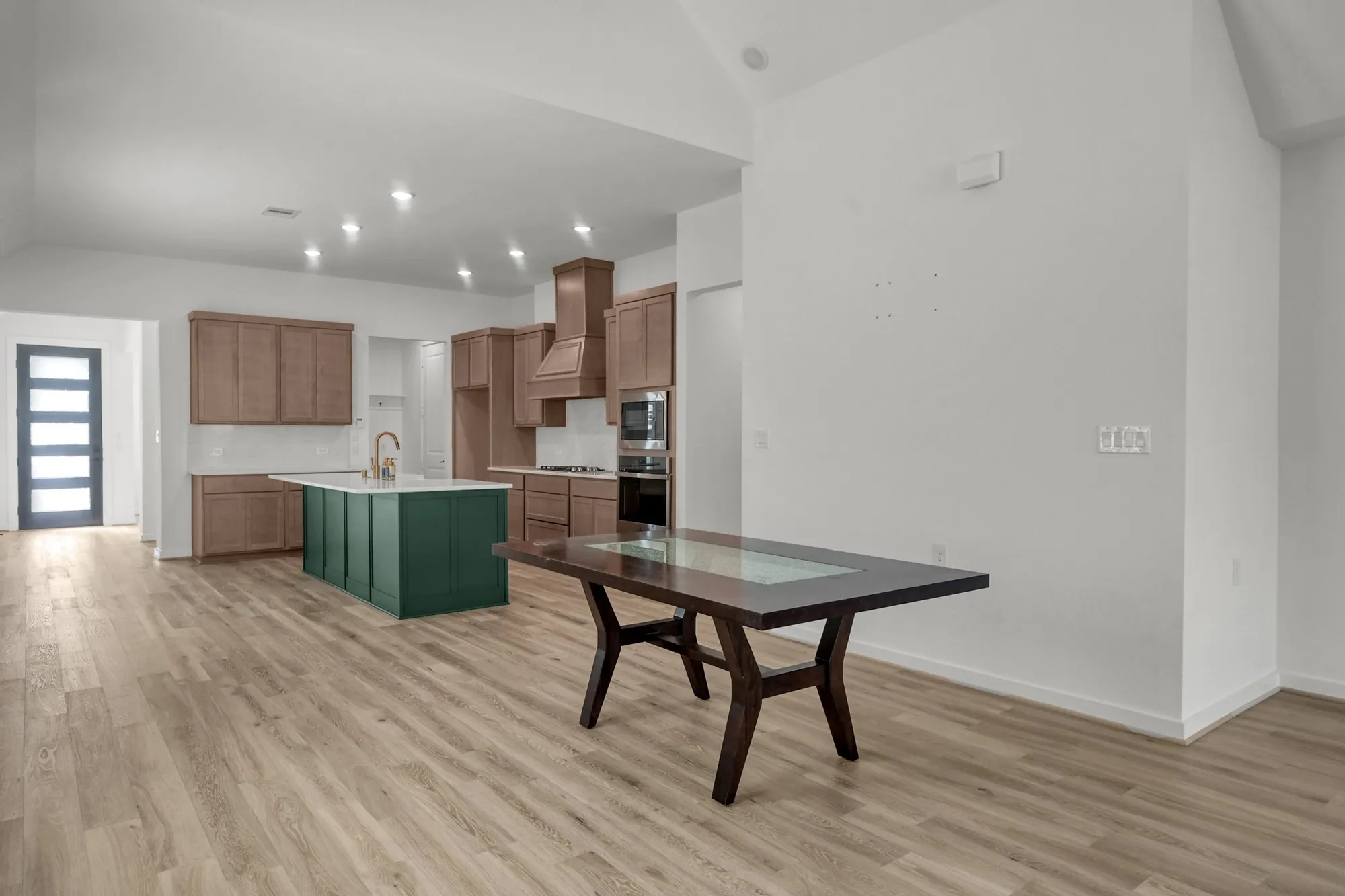 Property Slideshow image 12 of 39 | 18818 sweetwater springs dr, Cypress, TX, 77433