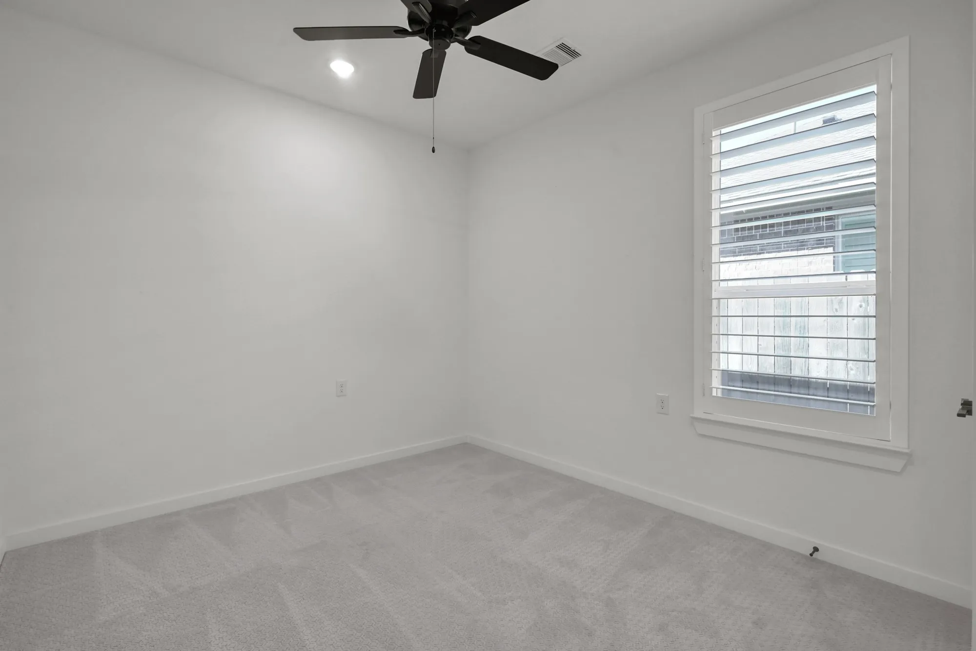 Property Slideshow image 24 of 39 | 18818 sweetwater springs dr, Cypress, TX, 77433