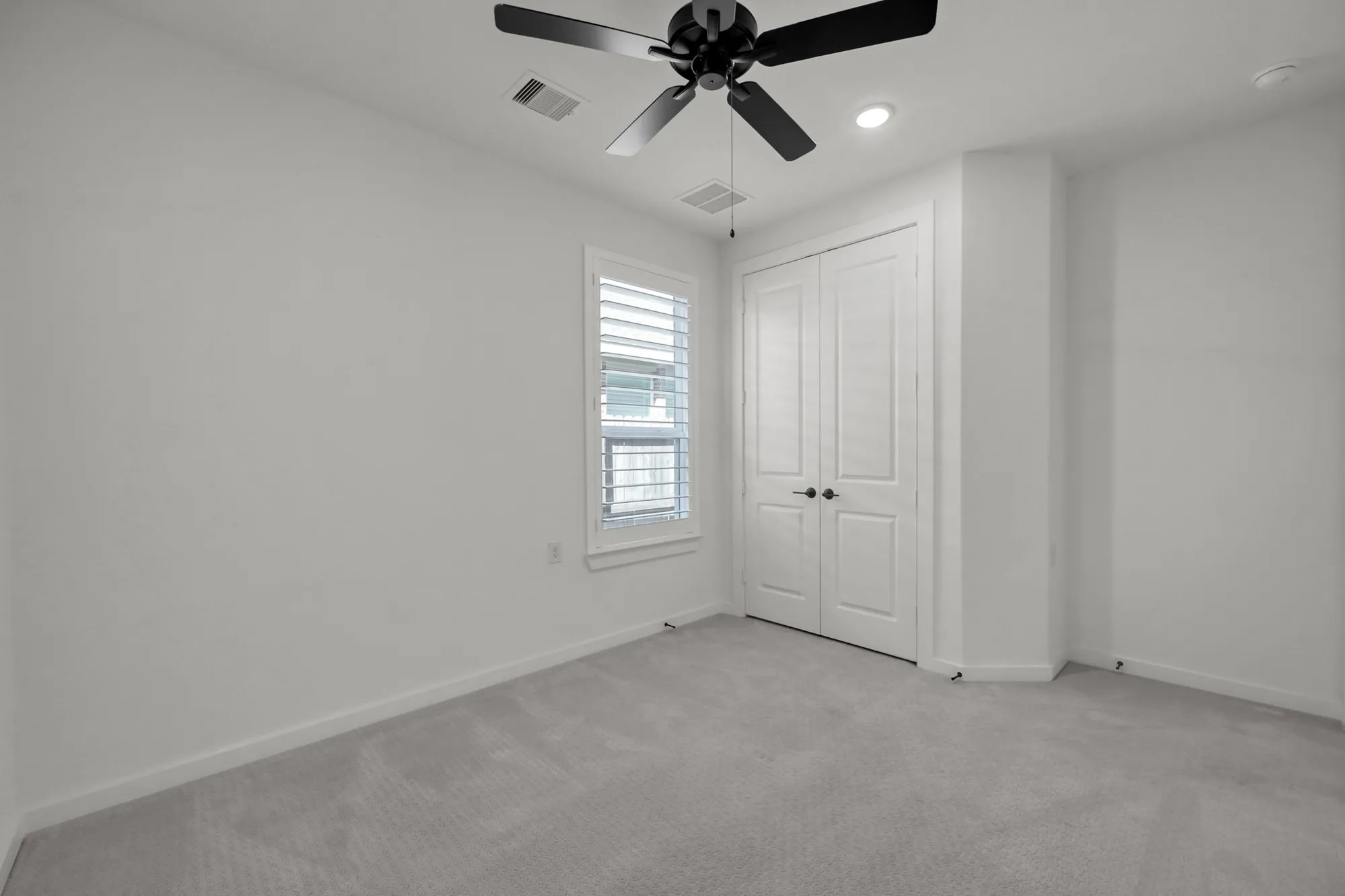 Property Slideshow image 25 of 39 | 18818 sweetwater springs dr, Cypress, TX, 77433