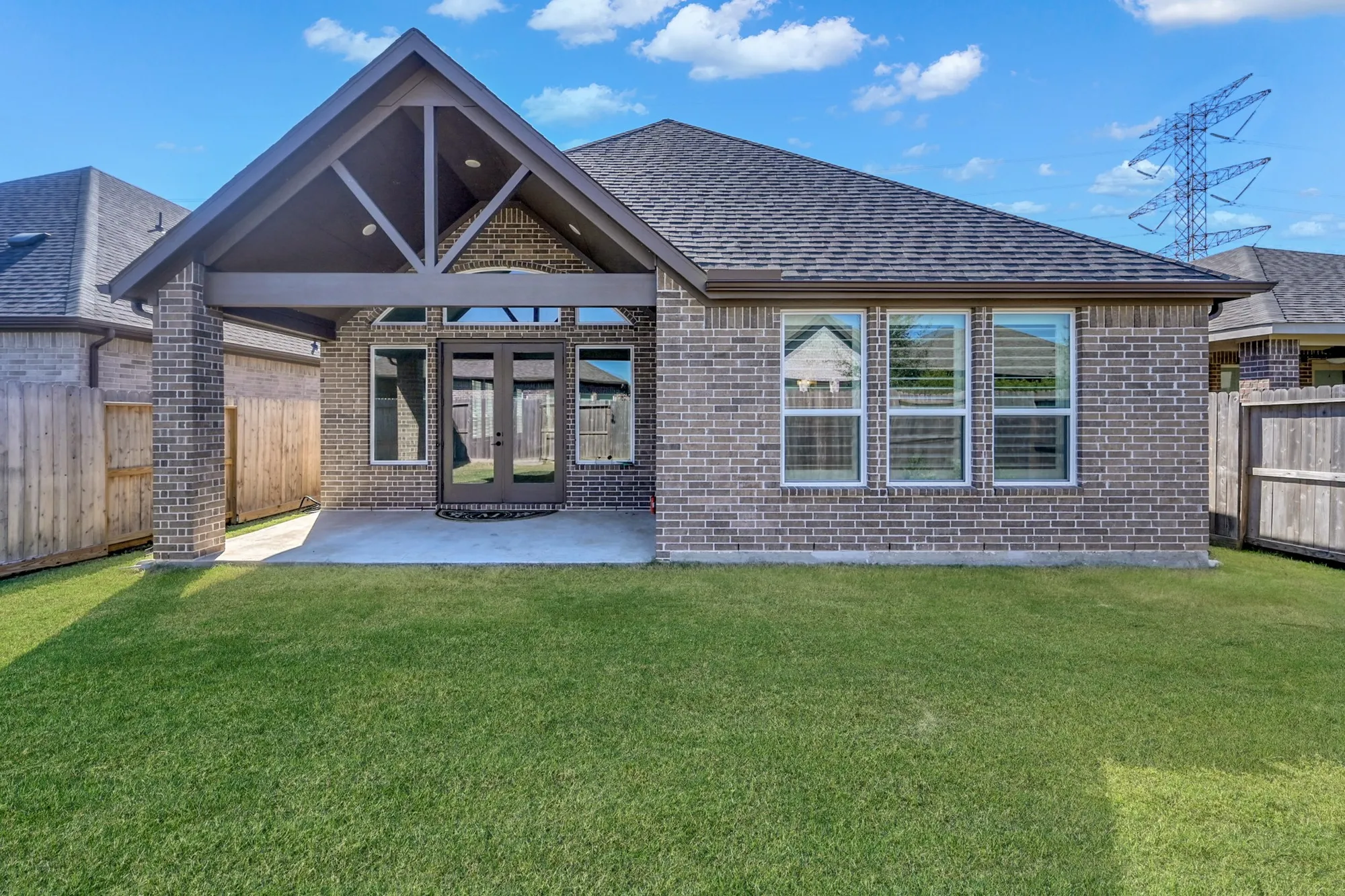 Property Slideshow image 27 of 39 | 18818 sweetwater springs dr, Cypress, TX, 77433