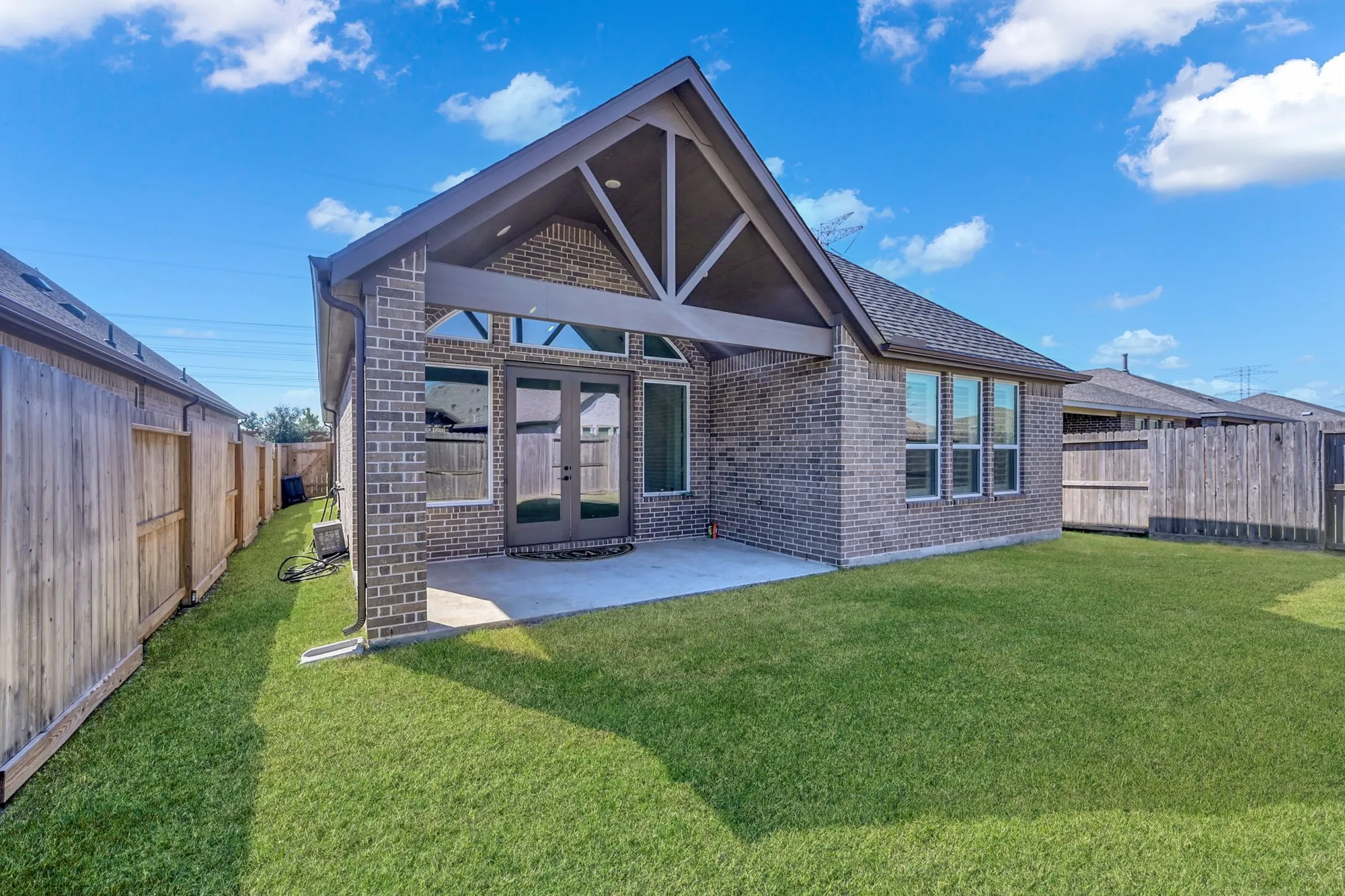 Property Slideshow image 28 of 39 | 18818 sweetwater springs dr, Cypress, TX, 77433