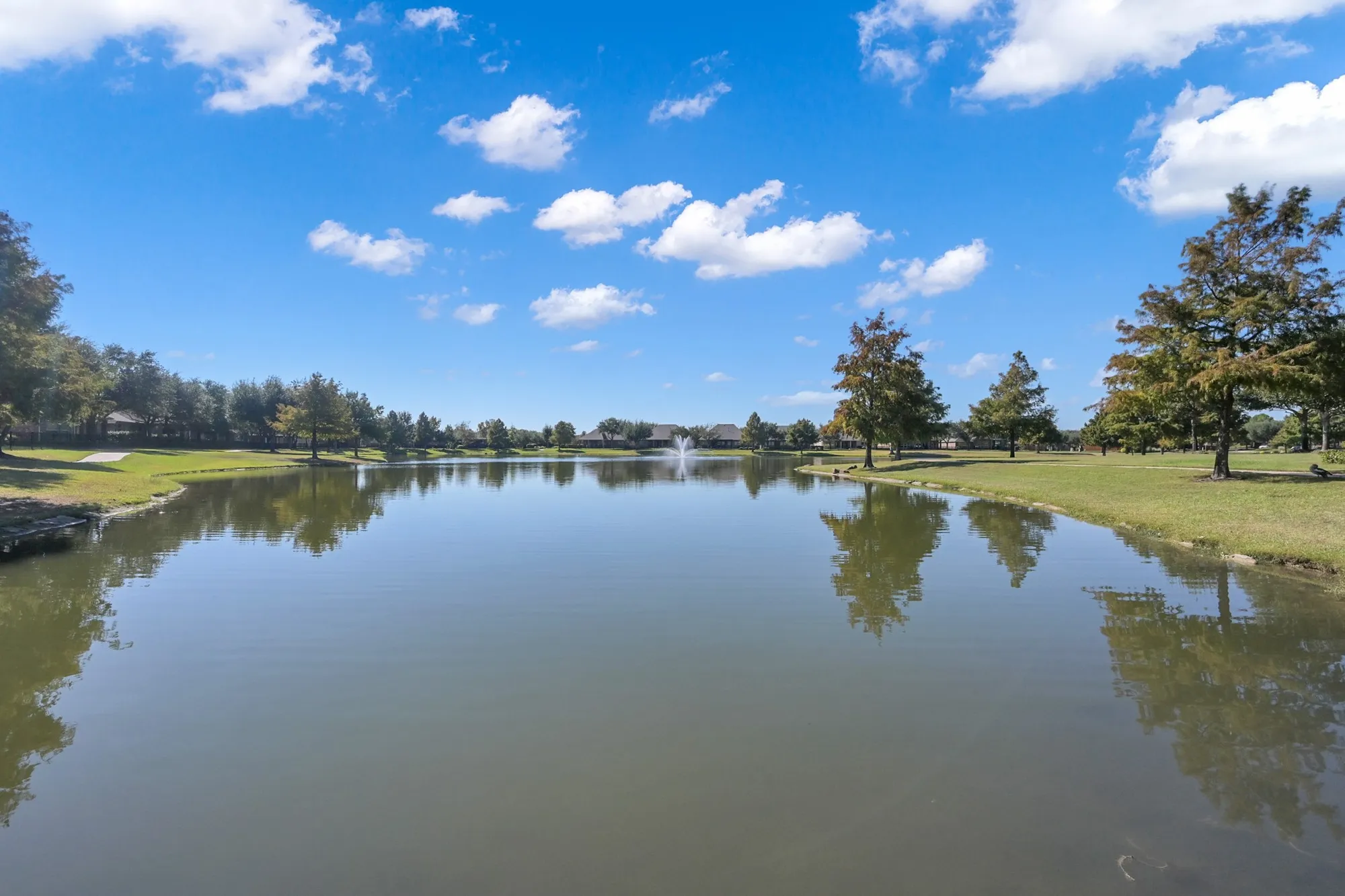 Property Slideshow image 29 of 39 | 18818 sweetwater springs dr, Cypress, TX, 77433