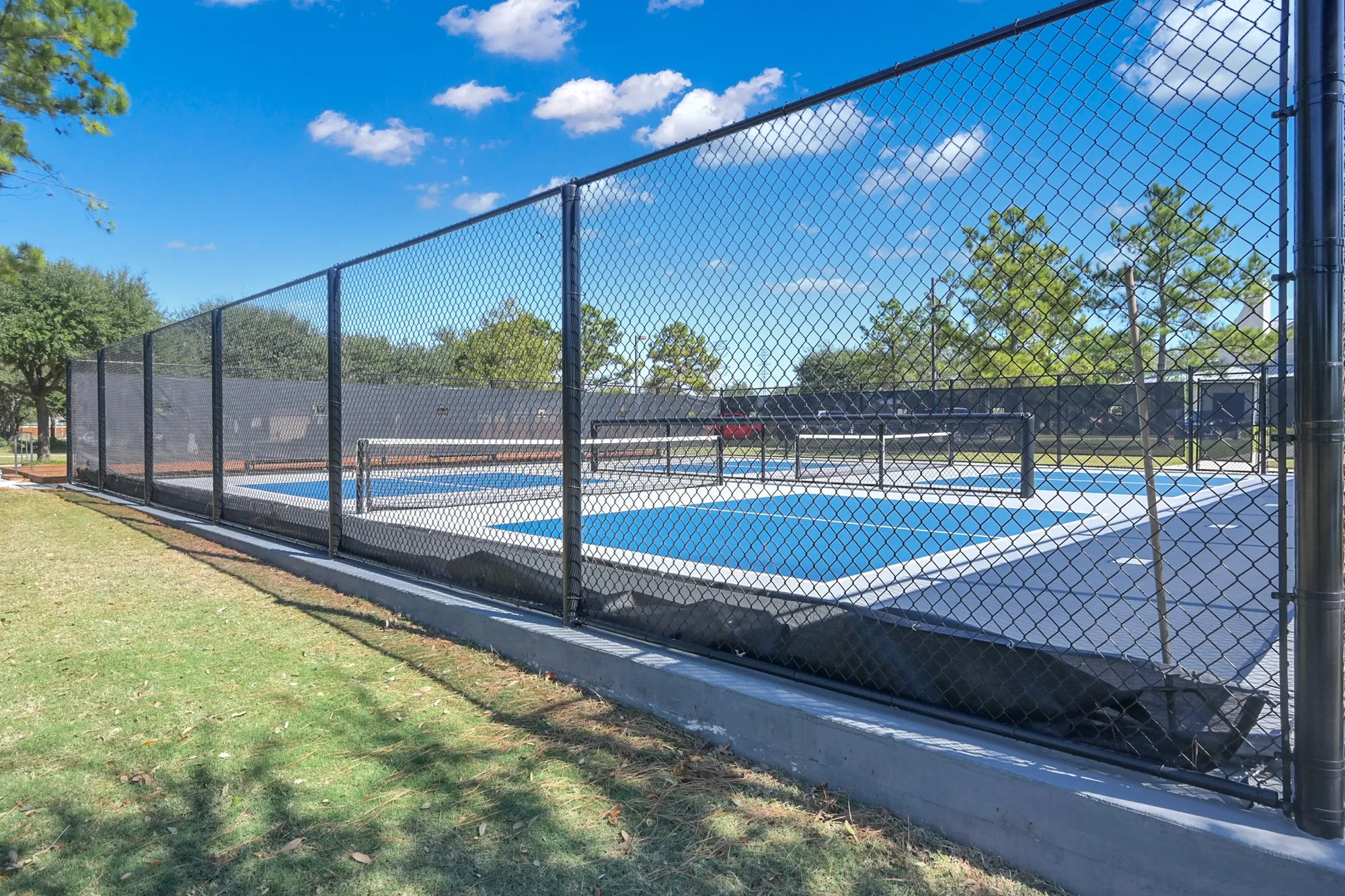 Property Slideshow image 34 of 39 | 18818 sweetwater springs dr, Cypress, TX, 77433