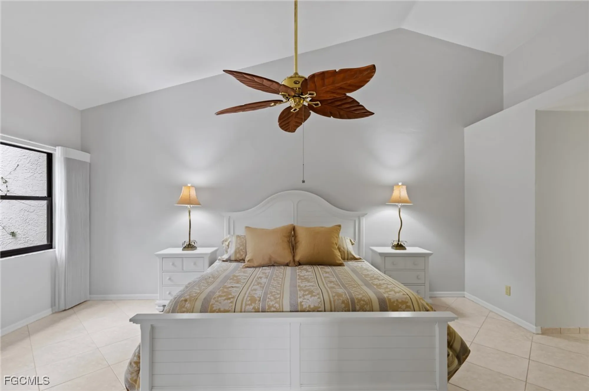 Property Slideshow image 14 of 35 | 27163 kindlewood ln, Bonita Springs, FL, 34134