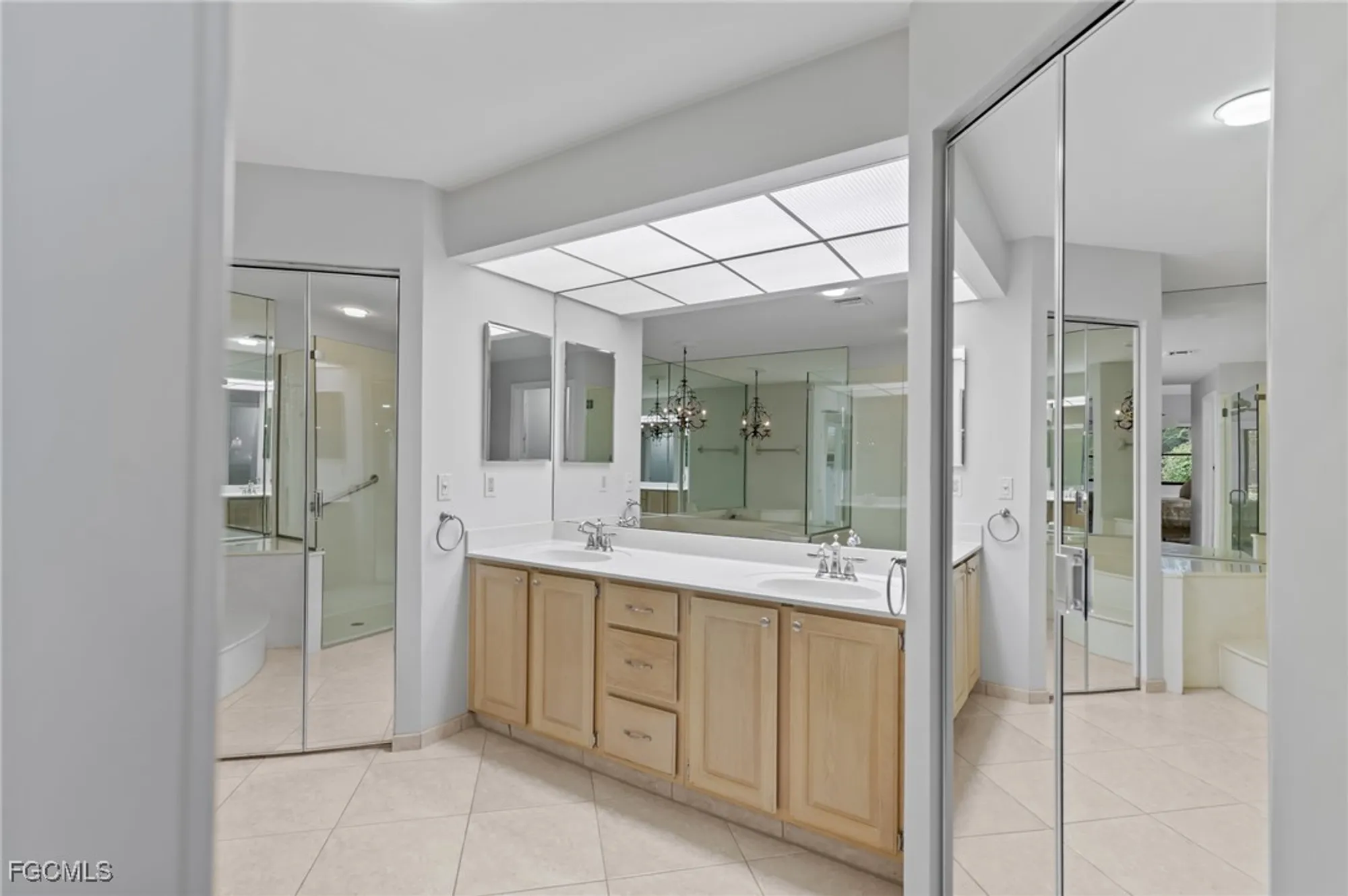 Property Slideshow image 16 of 35 | 27163 kindlewood ln, Bonita Springs, FL, 34134
