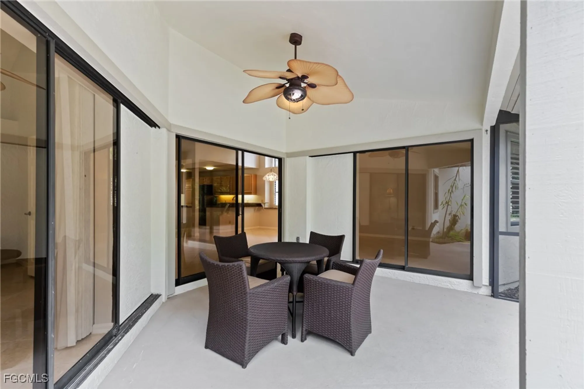 Property Slideshow image 28 of 35 | 27163 kindlewood ln, Bonita Springs, FL, 34134