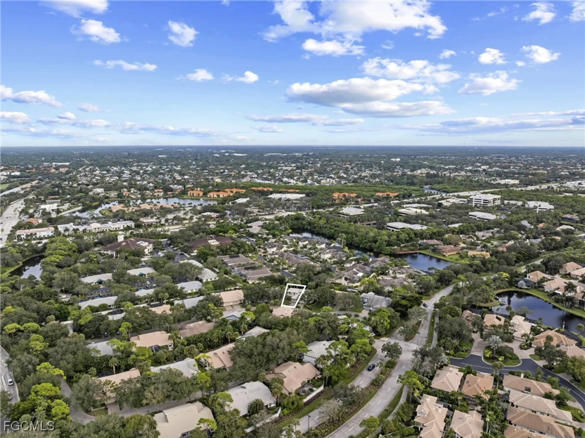 Property Slideshow image 33 of 35 | 27163 kindlewood ln, Bonita Springs, FL, 34134