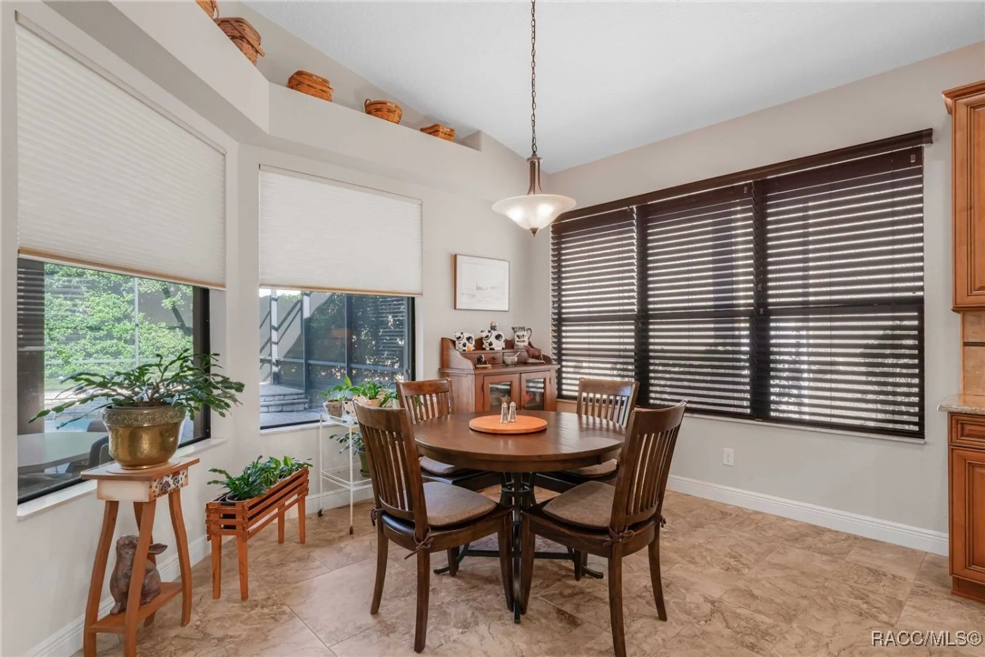 Property Slideshow image 17 of 69 | 997 w skyview landings dr, Hernando, FL, 34442