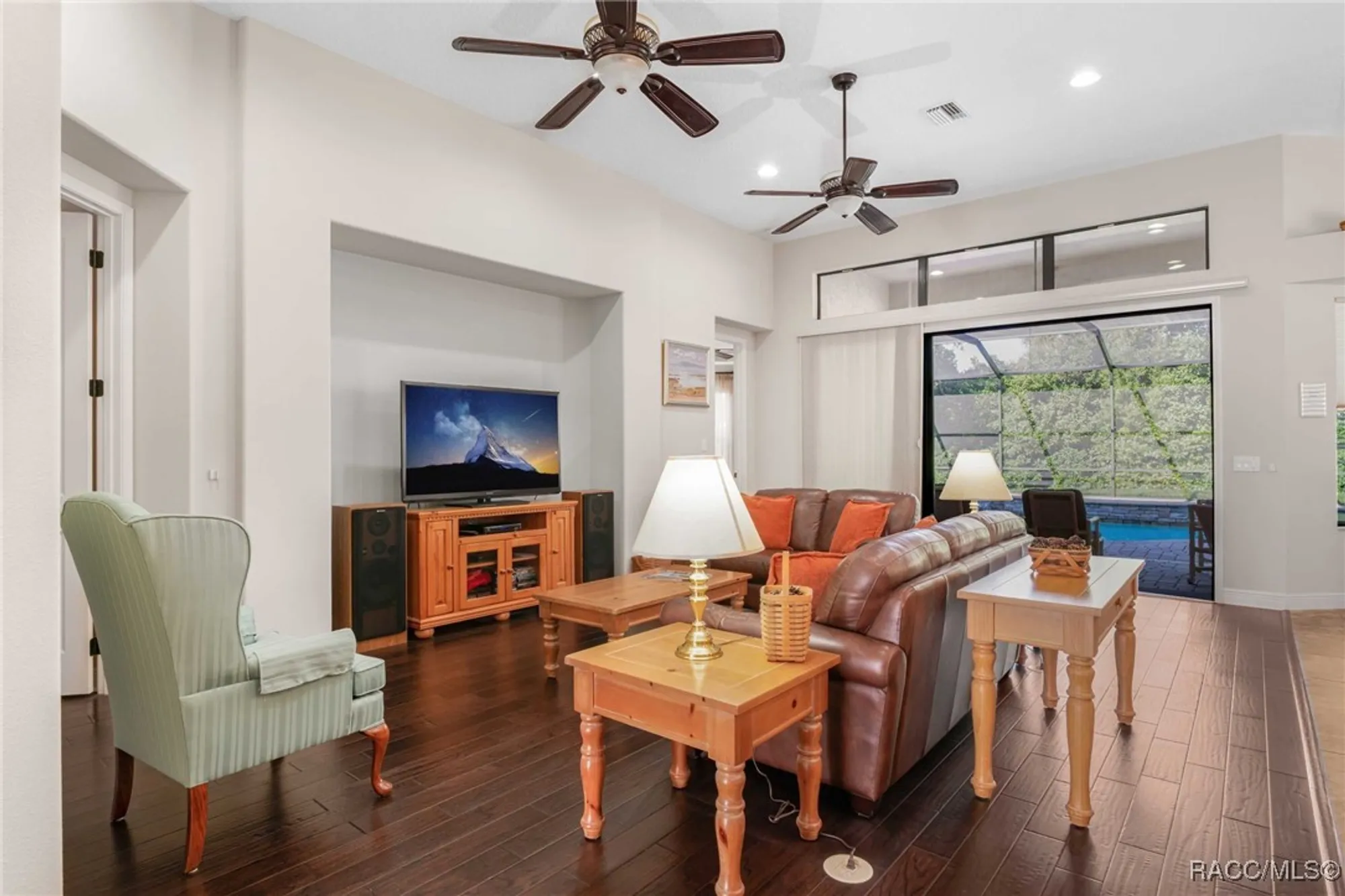 Property Slideshow image 19 of 69 | 997 w skyview landings dr, Hernando, FL, 34442