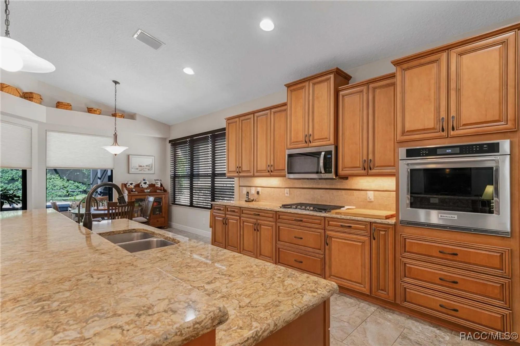 Property Slideshow image 12 of 69 | 997 w skyview landings dr, Hernando, FL, 34442