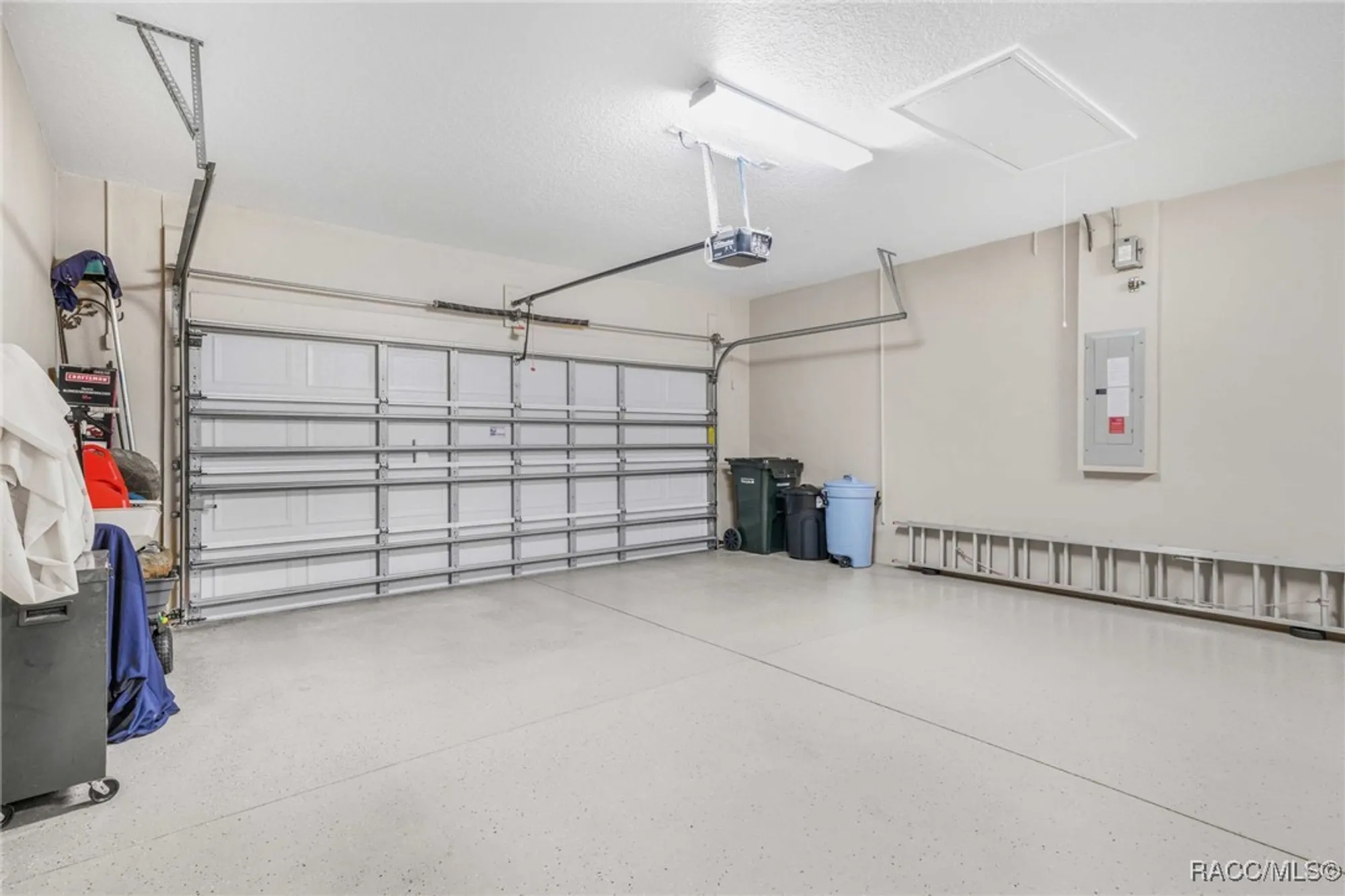 Property Slideshow image 39 of 69 | 997 w skyview landings dr, Hernando, FL, 34442